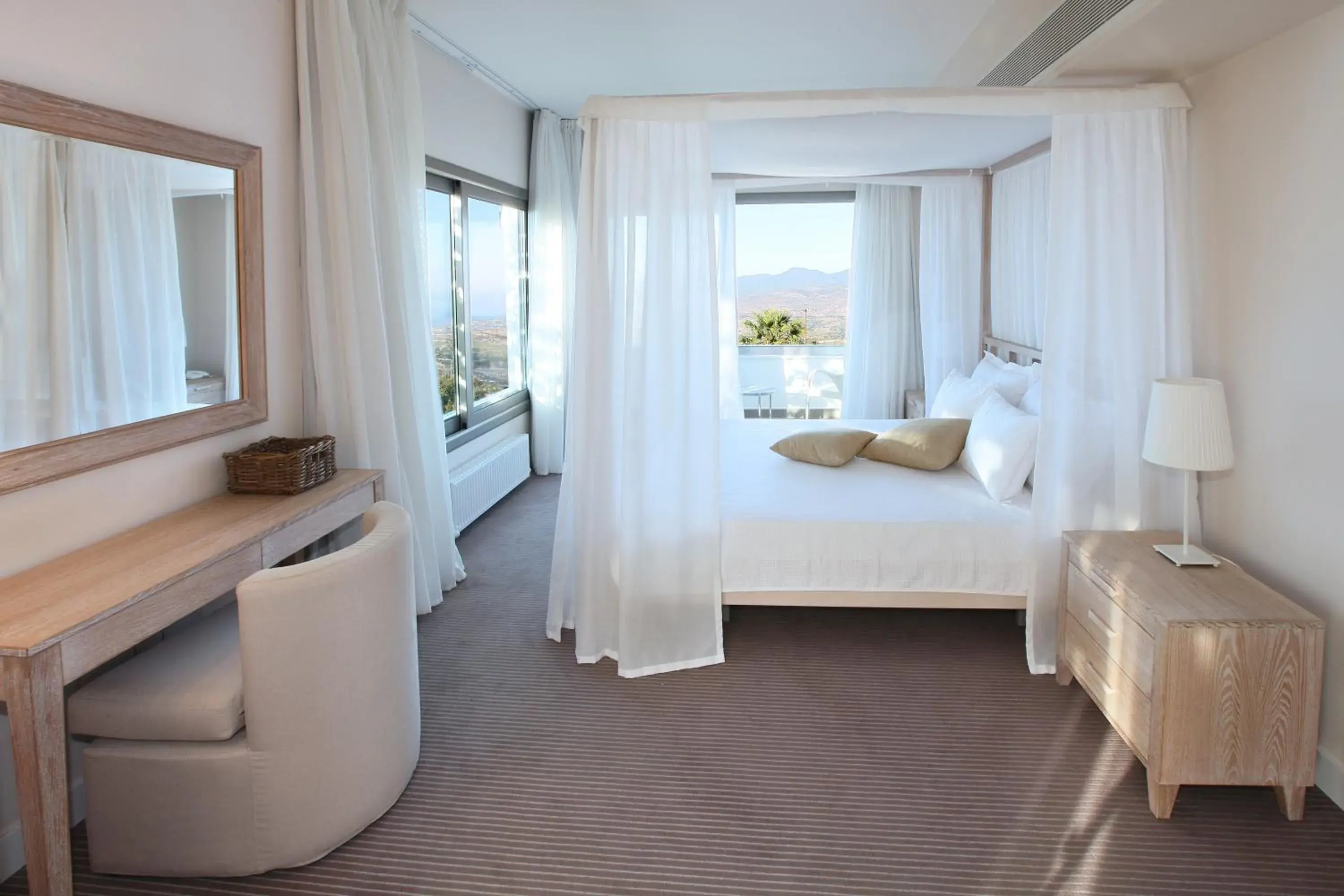 Deluxe King Suite (Honeymoon) in Droushia Heights Hotel Deluxe King Suite (Honeymoon) in Droushia Heights Hotel