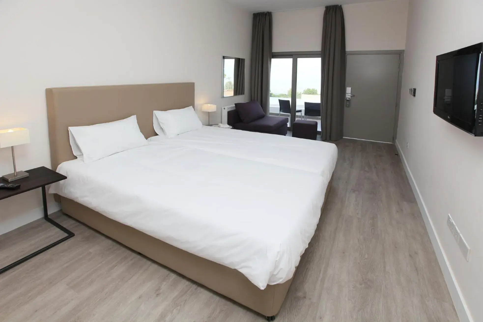 Accessible Suite in Droushia Heights Hotel Accessible Suite in Droushia Heights Hotel