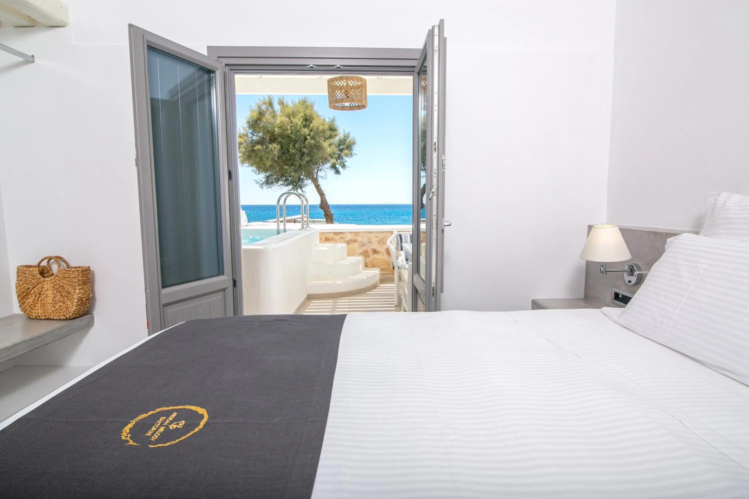 Photo of the whole room, Bed in Aegean Melody Suites & Villas