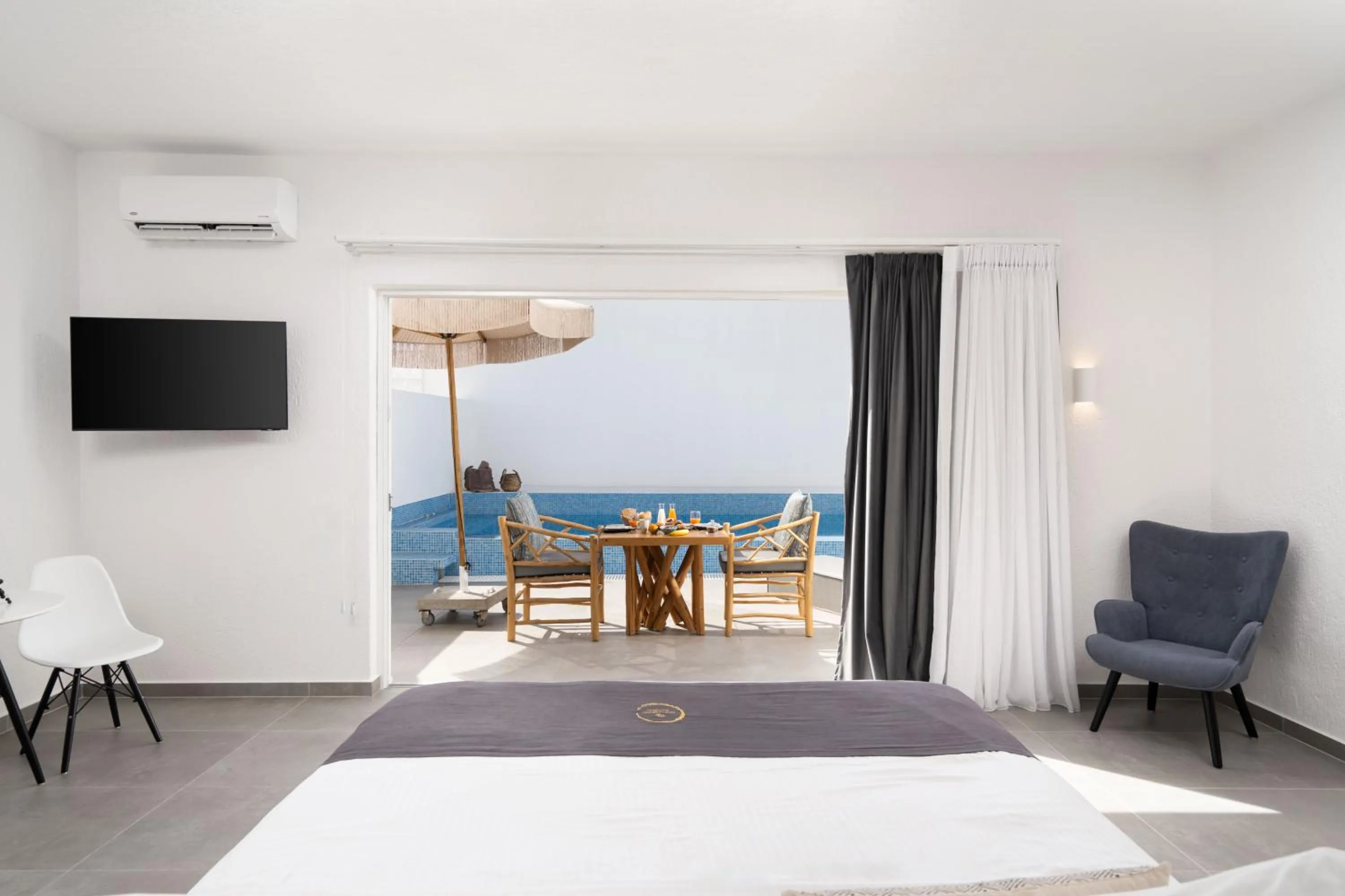 Bedroom, Bed in Aegean Melody Suites & Villas