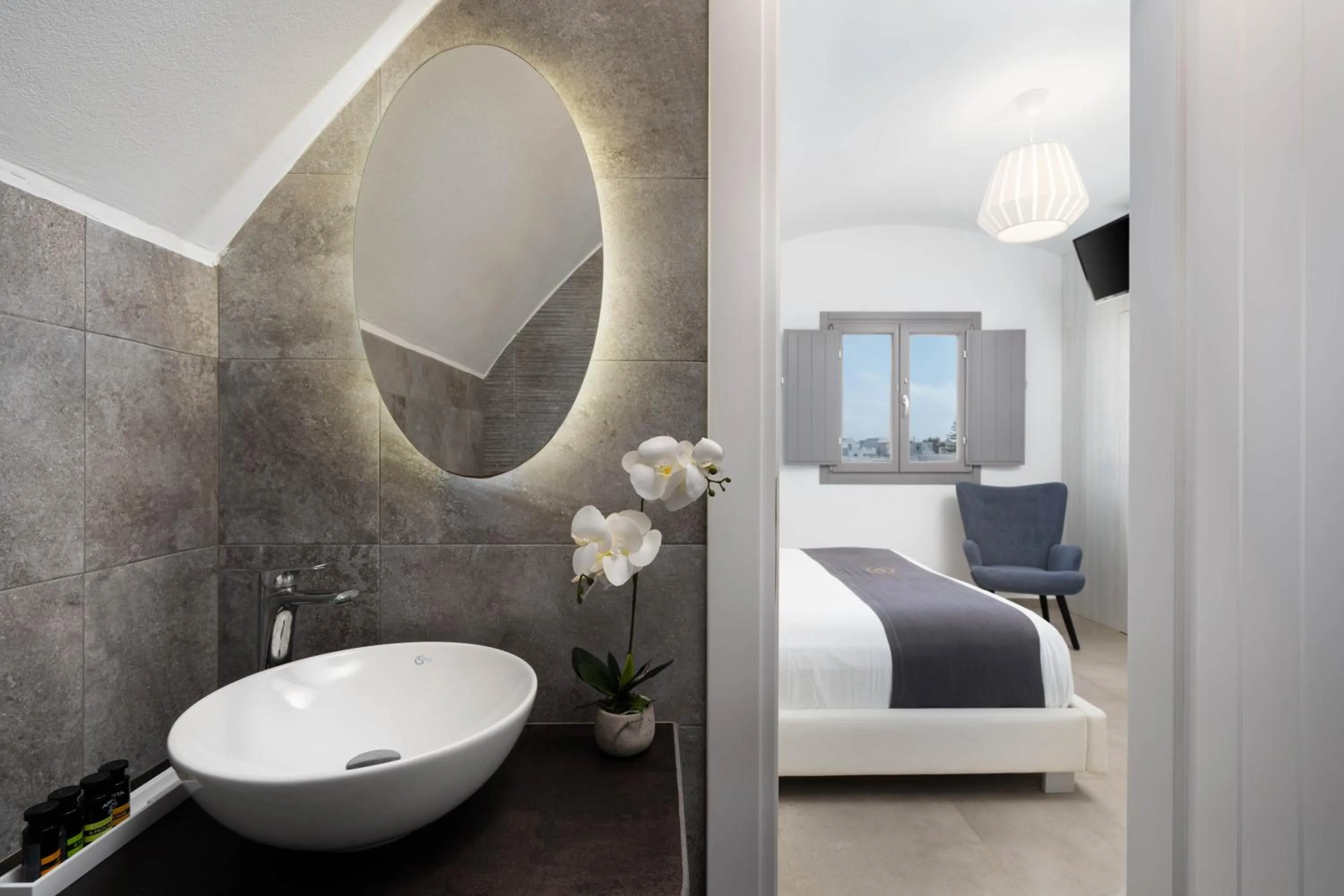 Bathroom, Bed in Aegean Melody Suites & Villas