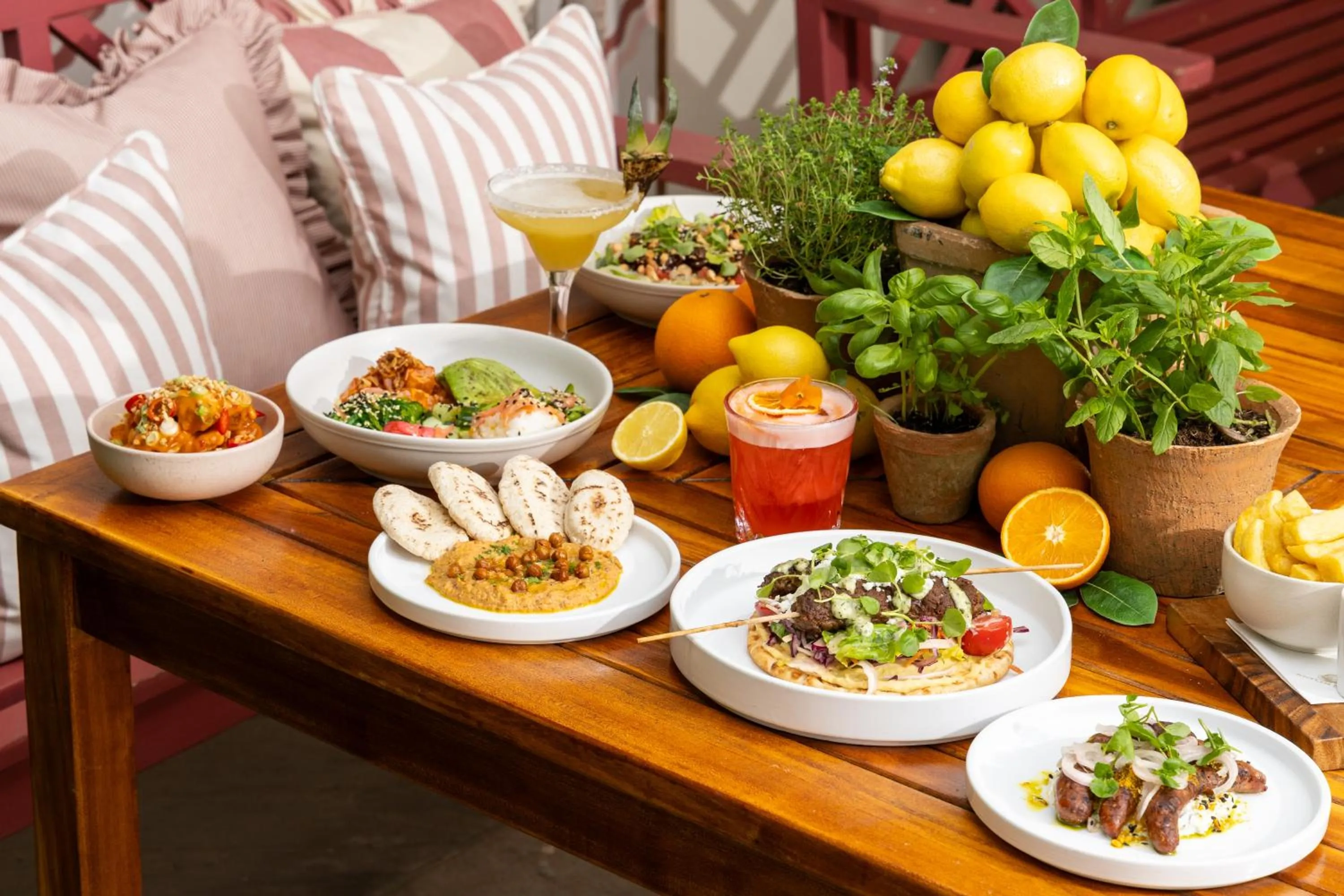 Restaurant/places to eat in Roslin Beach Hotel