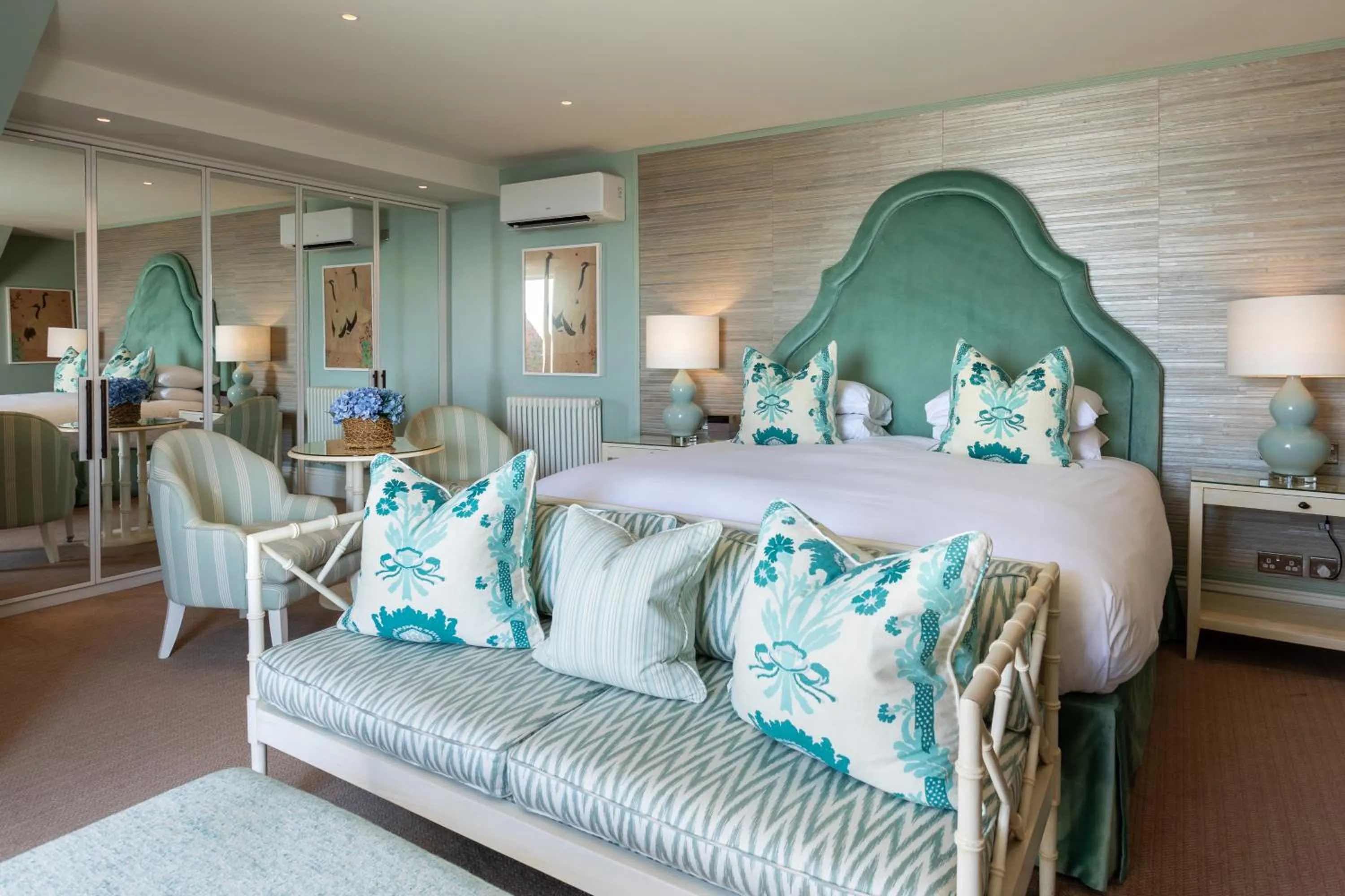 Bedroom, Bed in Roslin Beach Hotel