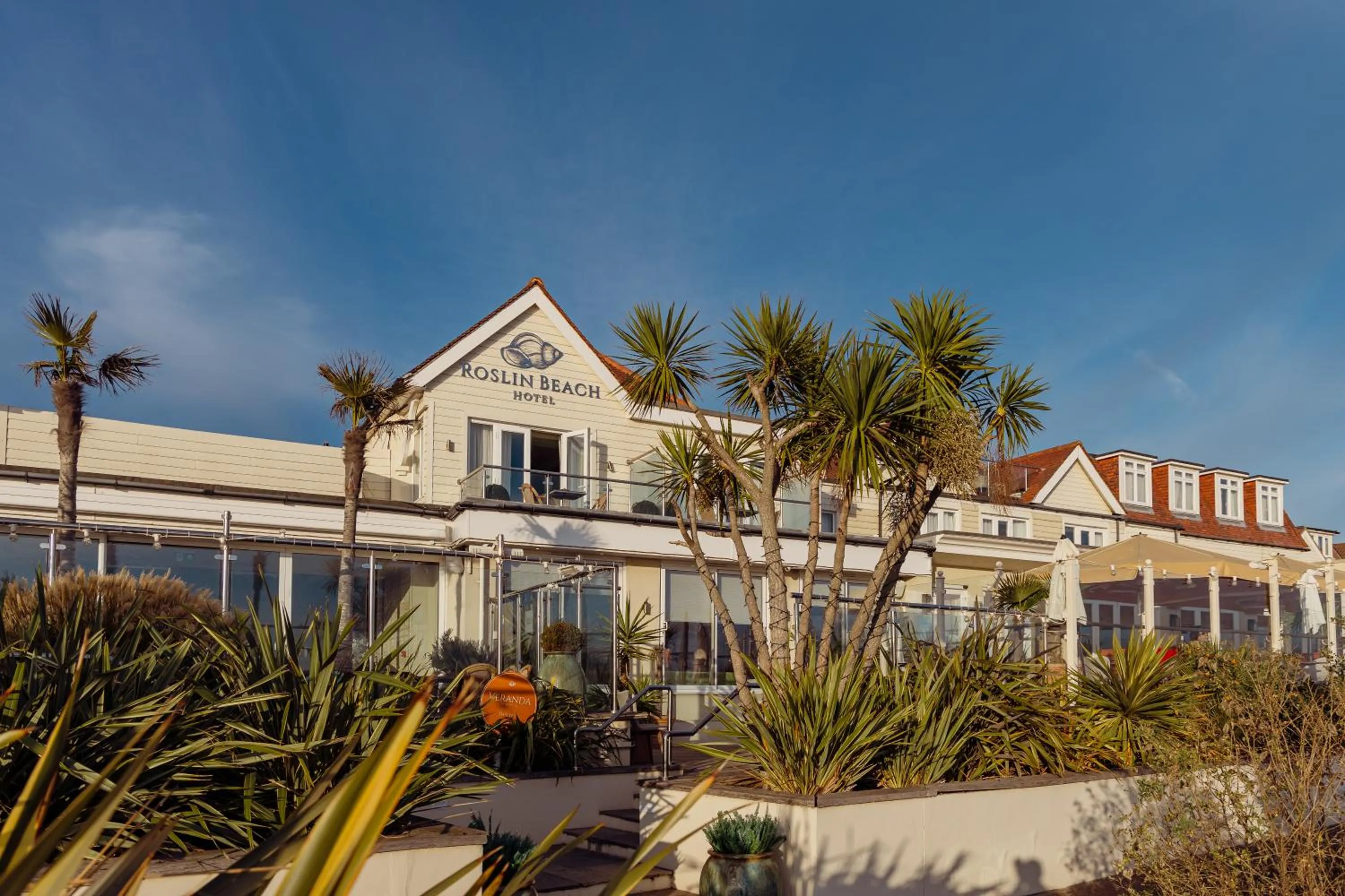 Property building in Roslin Beach Hotel