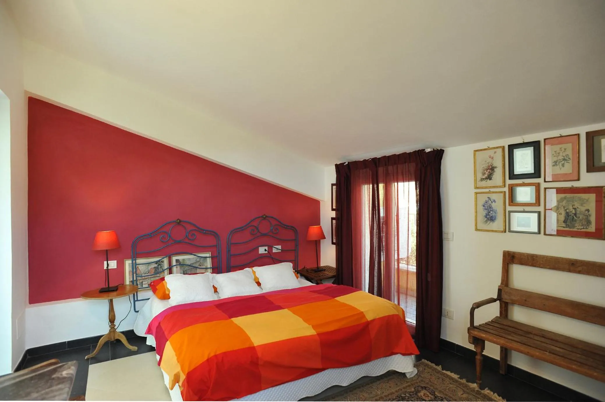 Bedroom, Bed in IL golfo artisti e poeti villa thea