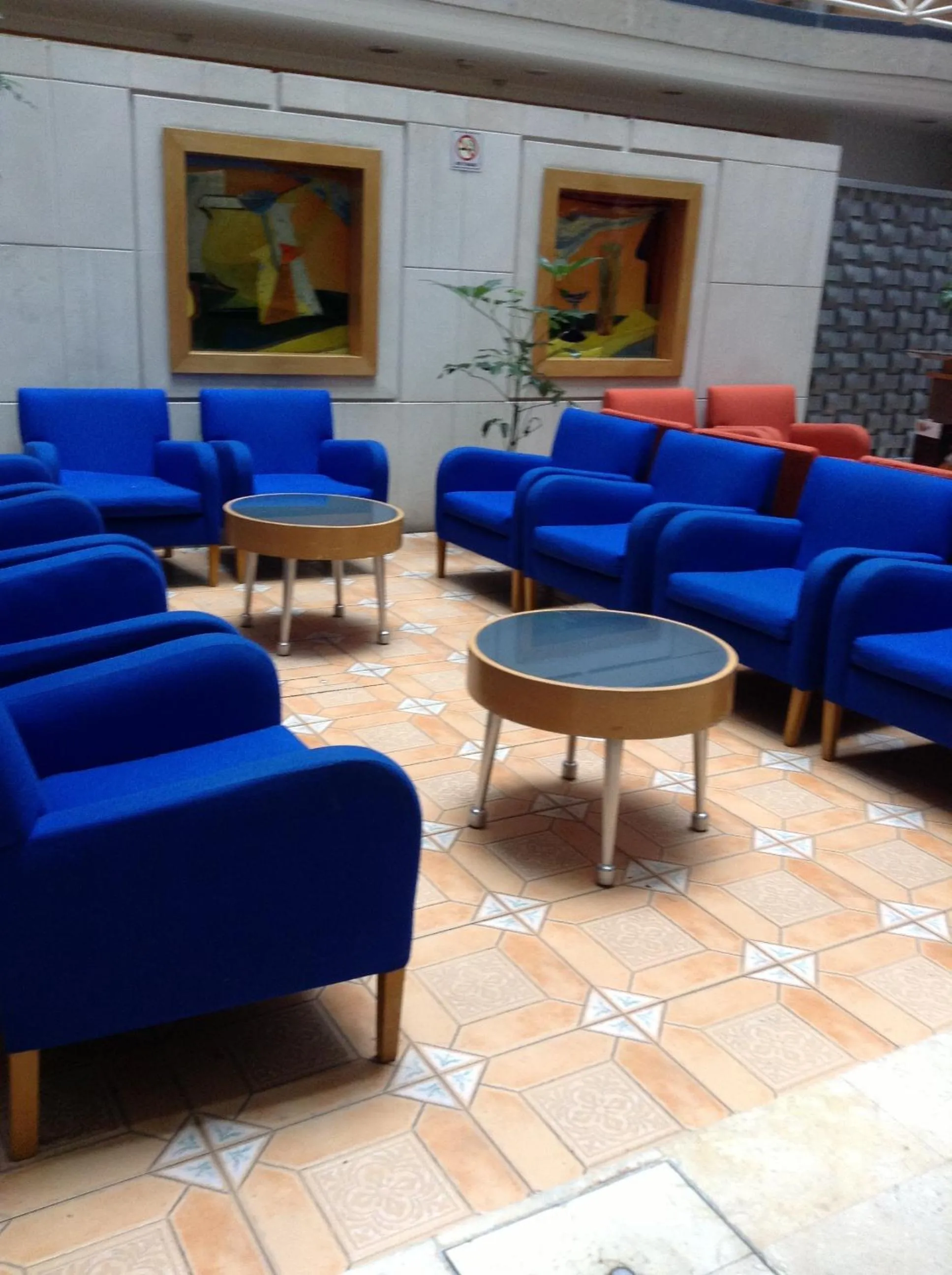 Communal lounge/ TV room in Hotel Azores