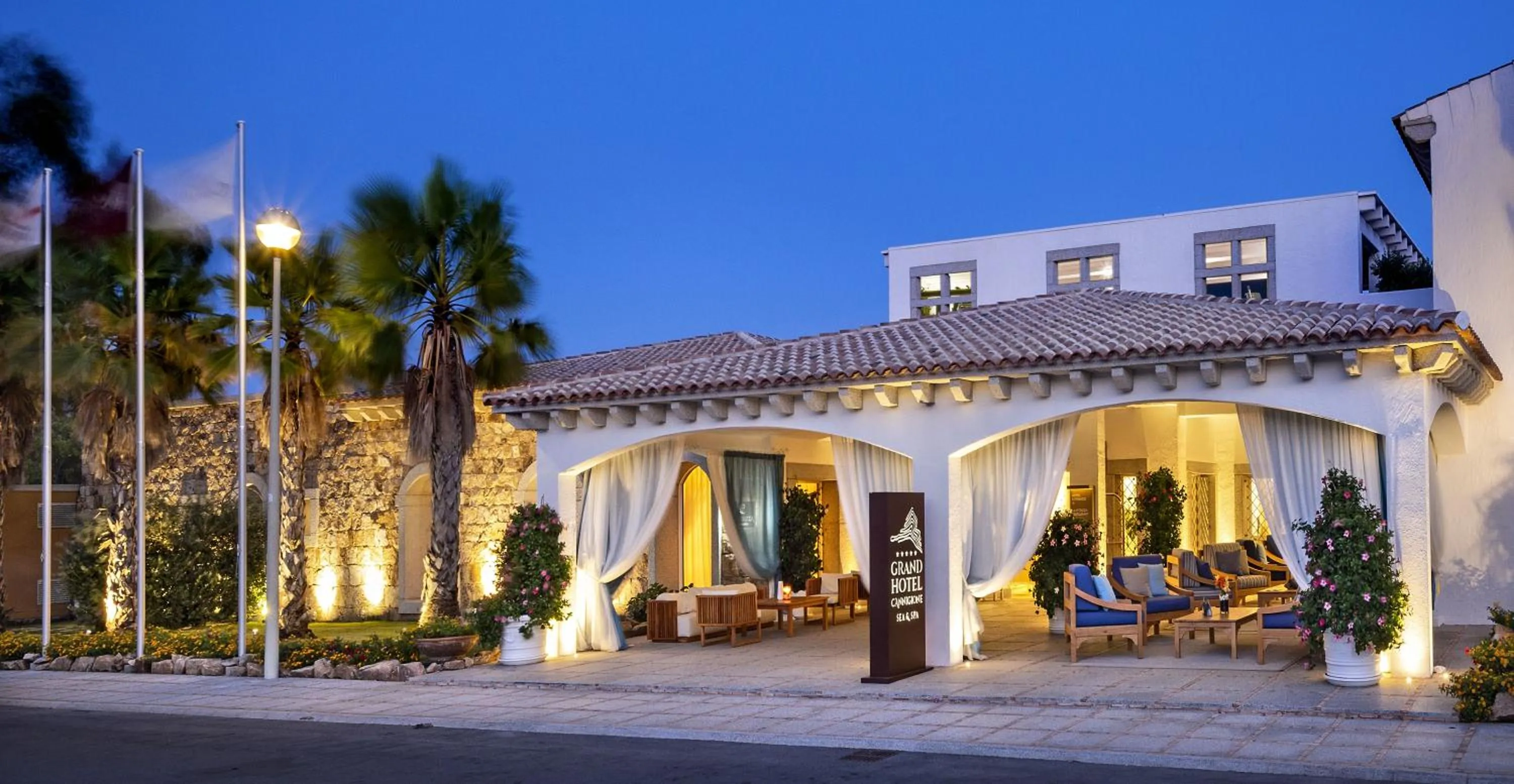 Facade/entrance in Grand Hotel Cannigione