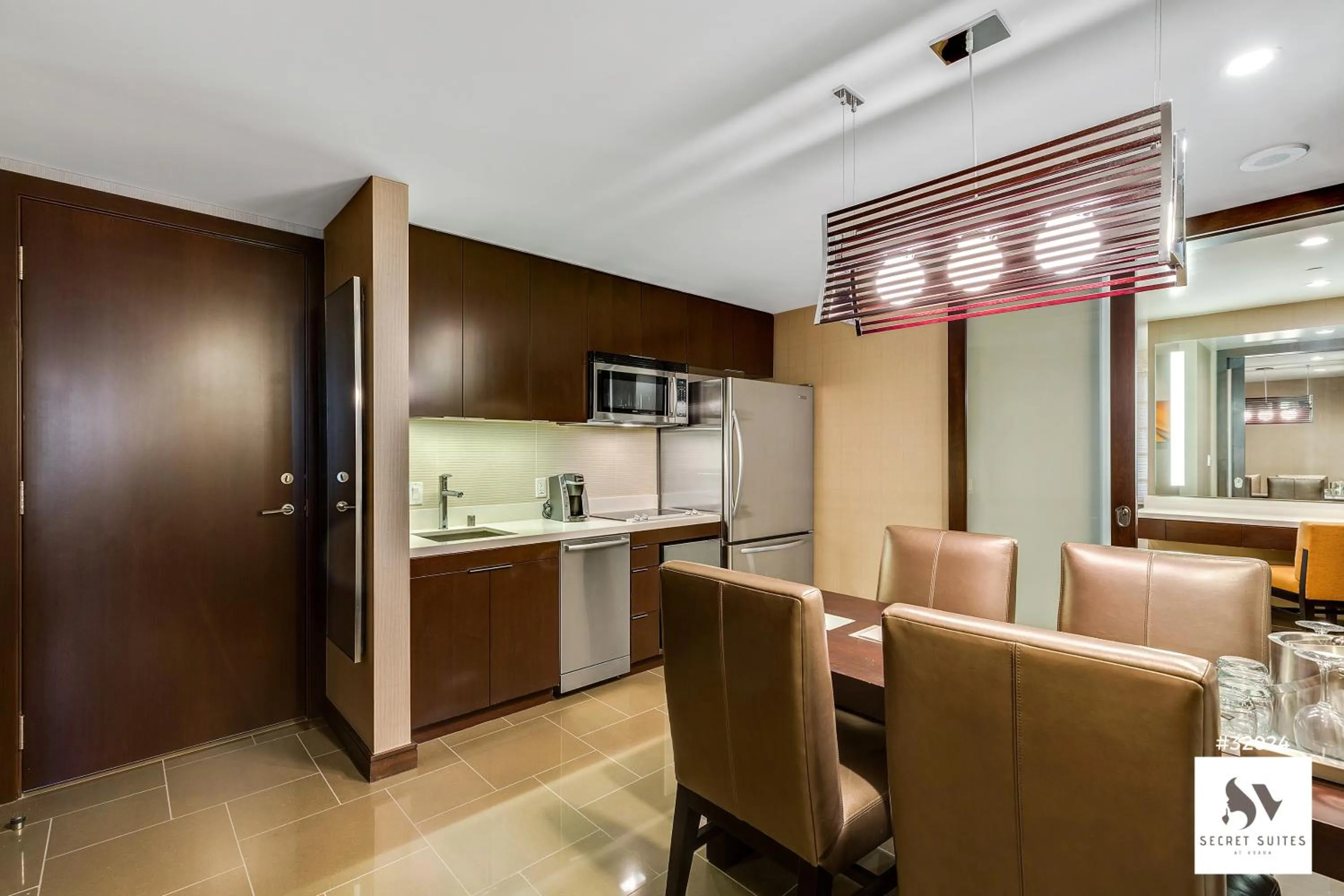Kitchen or kitchenette in Secret Suites At Vdara