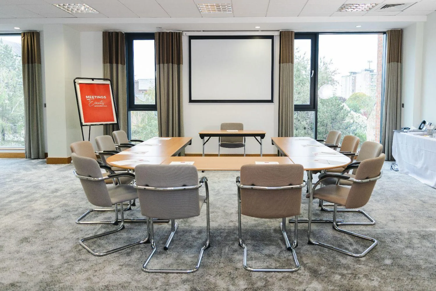 Meeting/conference room in Leonardo Hotel Derby