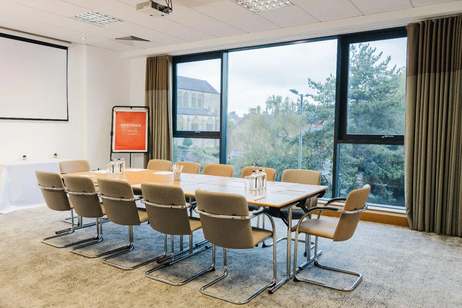 Meeting/conference room in Leonardo Hotel Derby