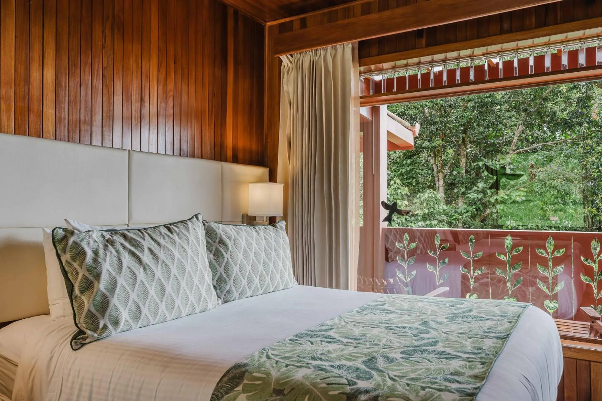 Garden view, Bed in Hotel Heliconia - Monteverde