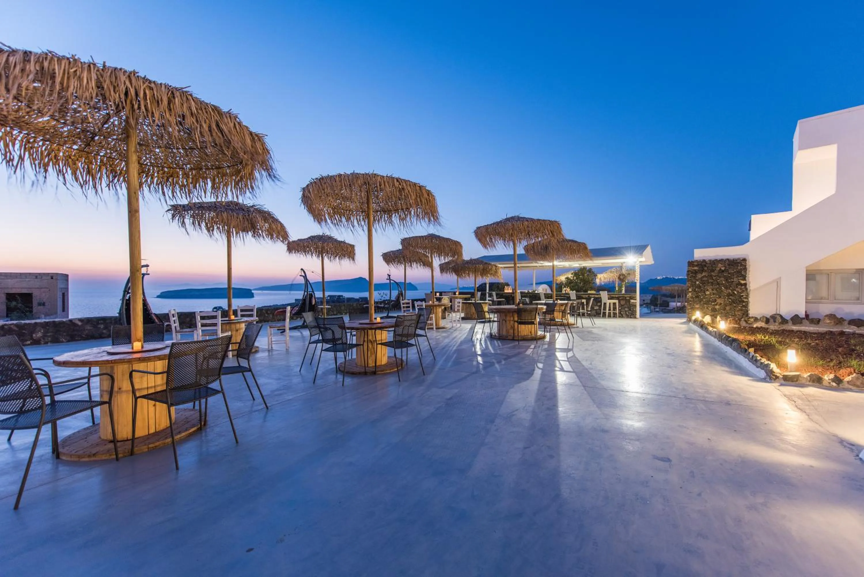 Restaurant/places to eat in Sunset Faros