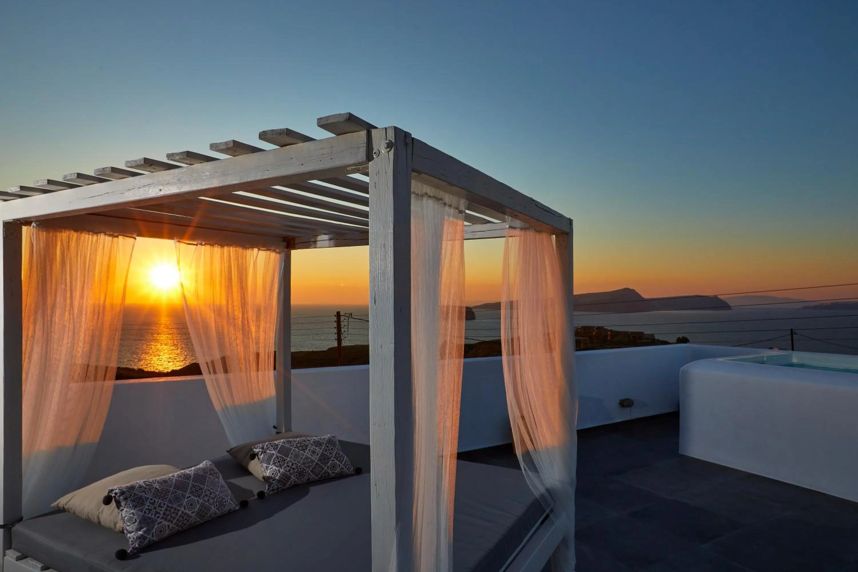 Balcony/Terrace, Bed in Sunset Faros