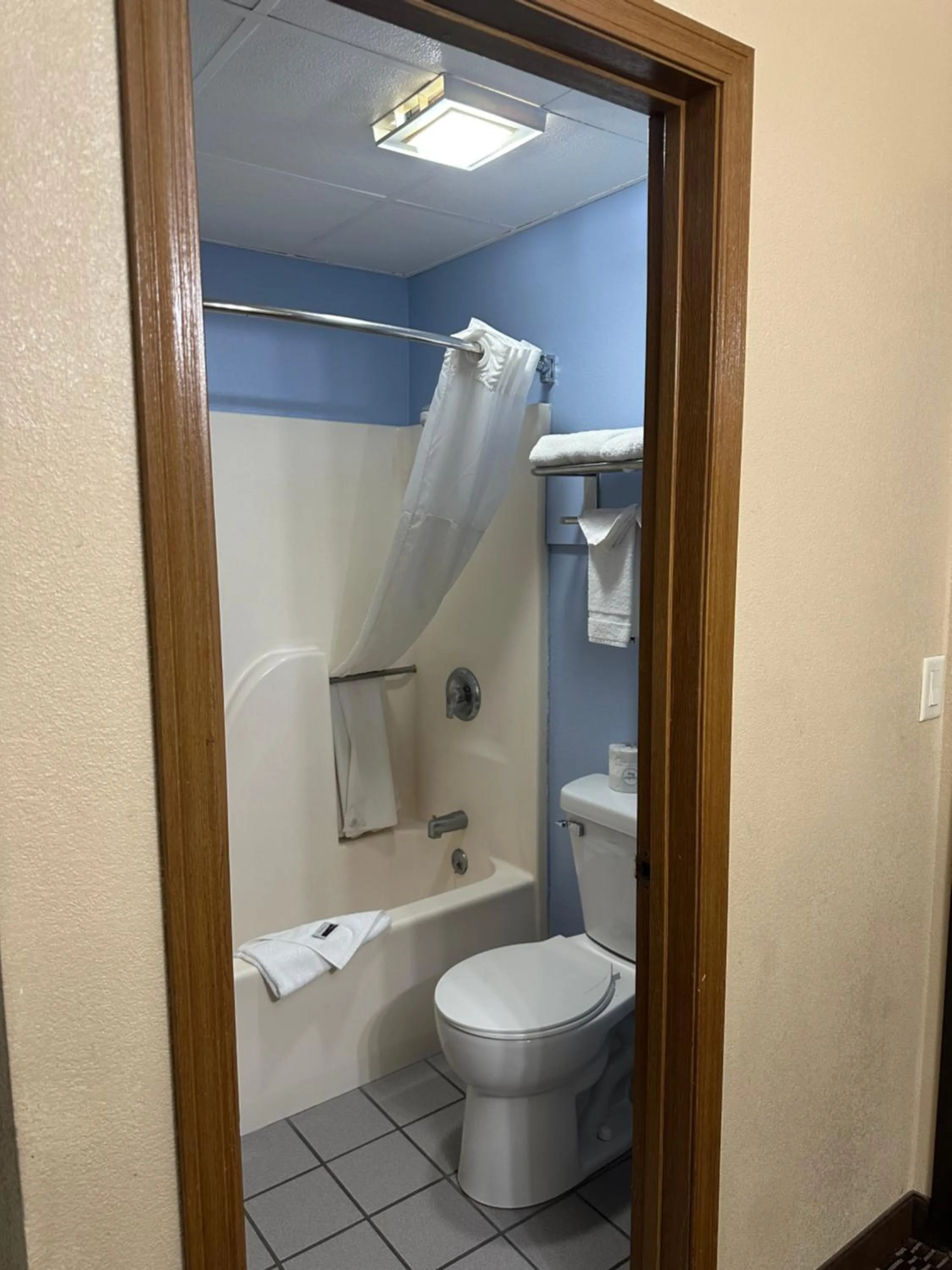 Shower in Eco-Lux Inn Norfolk