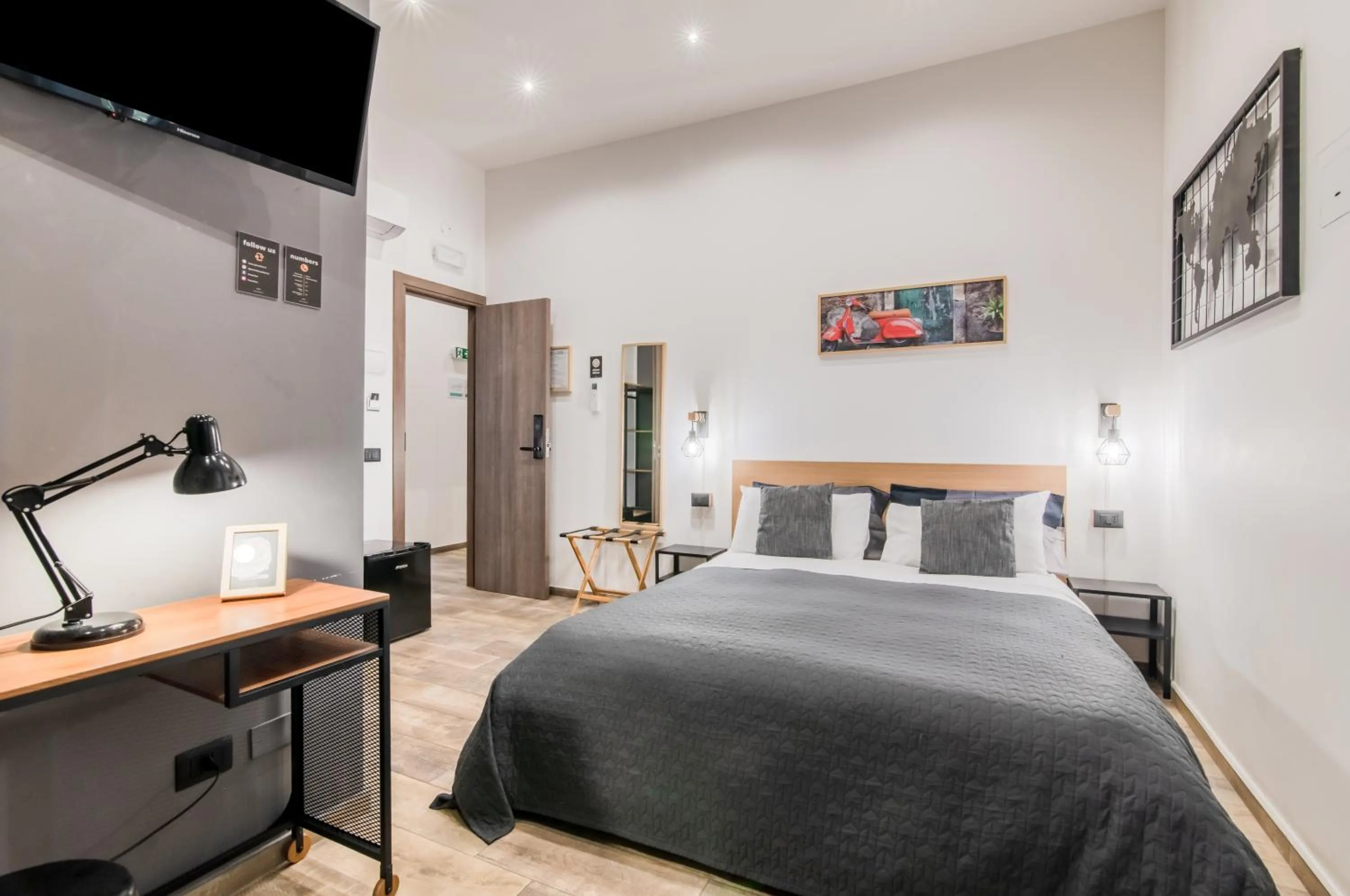 Bedroom, Bed in Panurban Rooms by Wonderful Italy