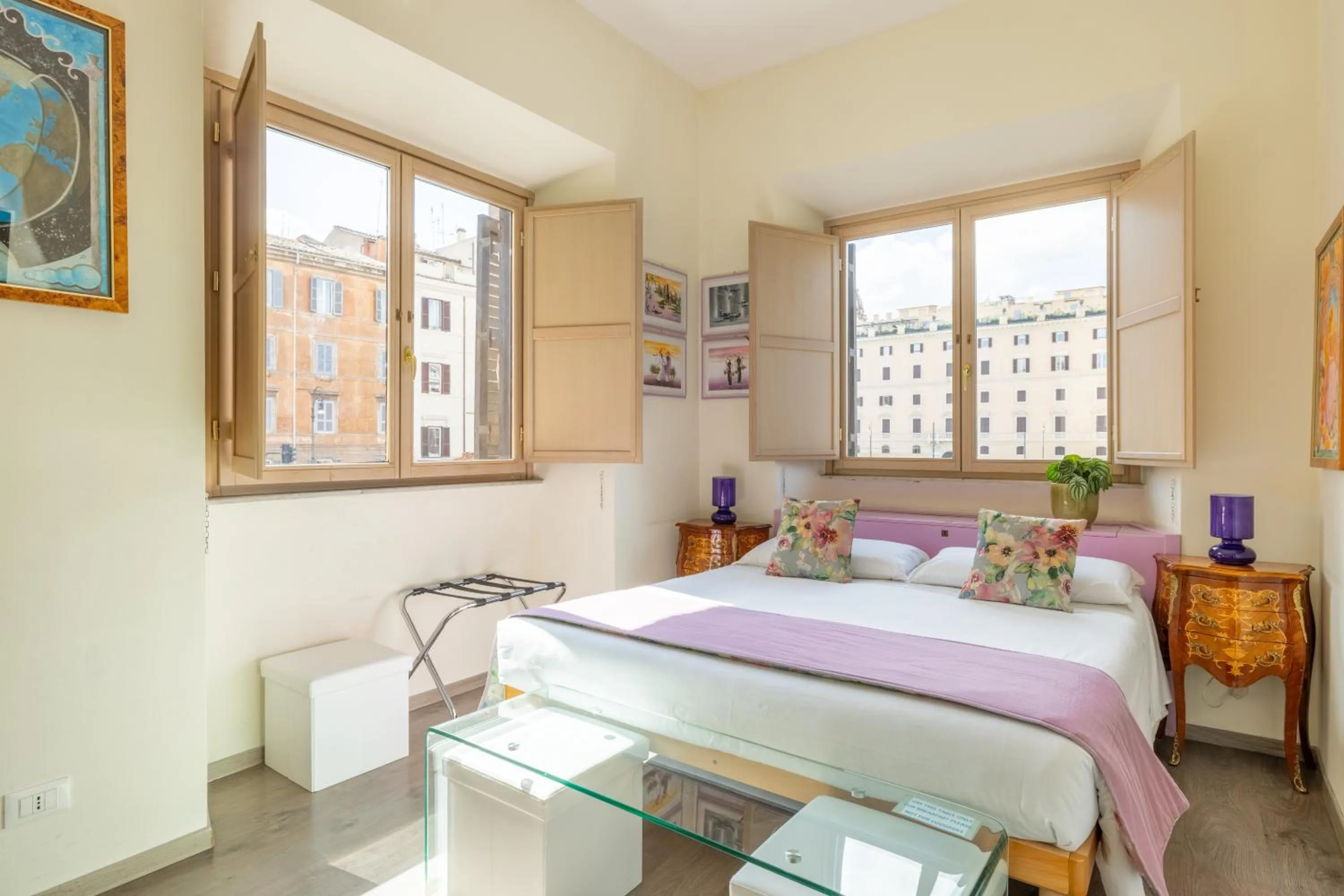 Bed in Temple View FCollection Superior Relais