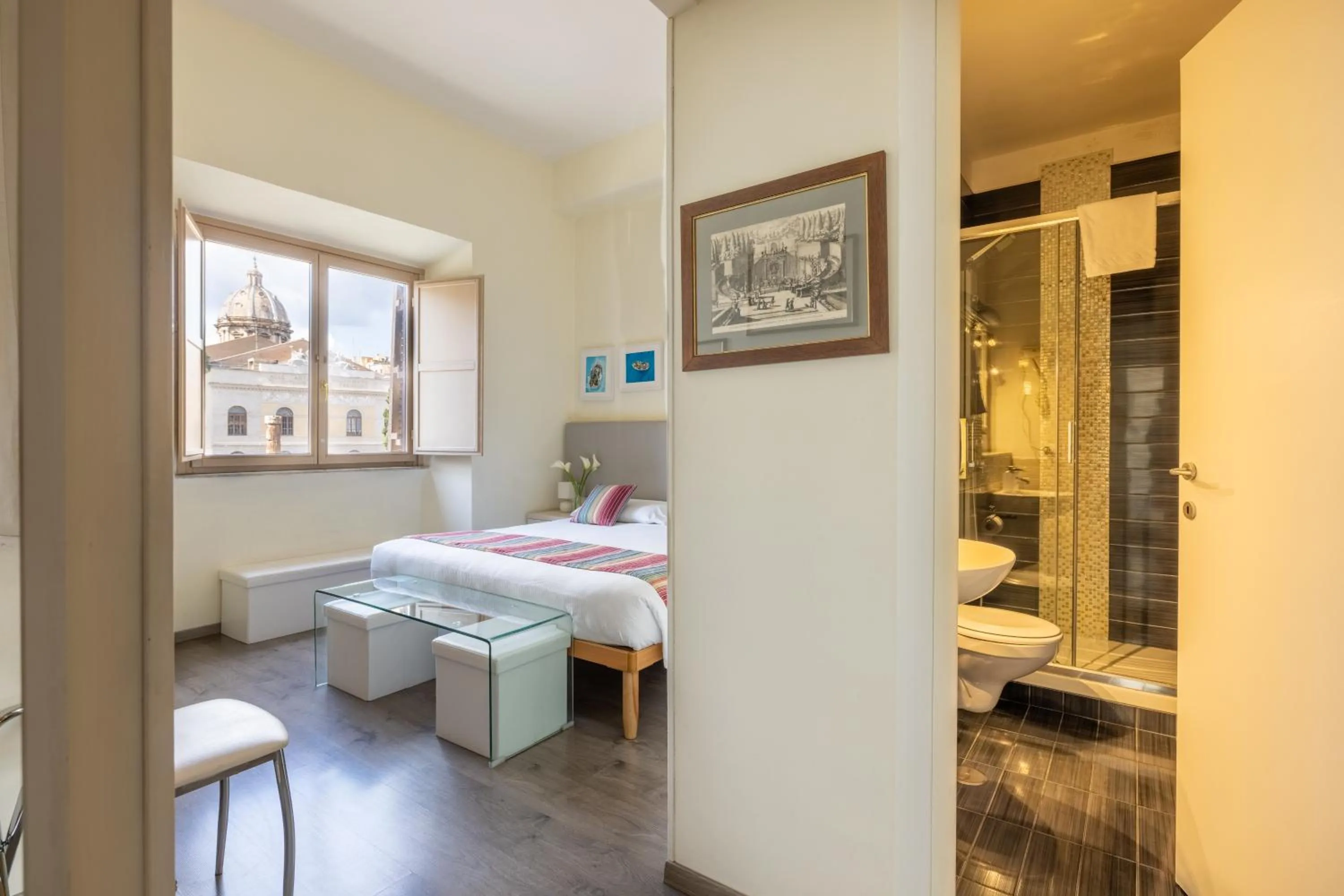 Bathroom in Temple View FCollection Superior Relais