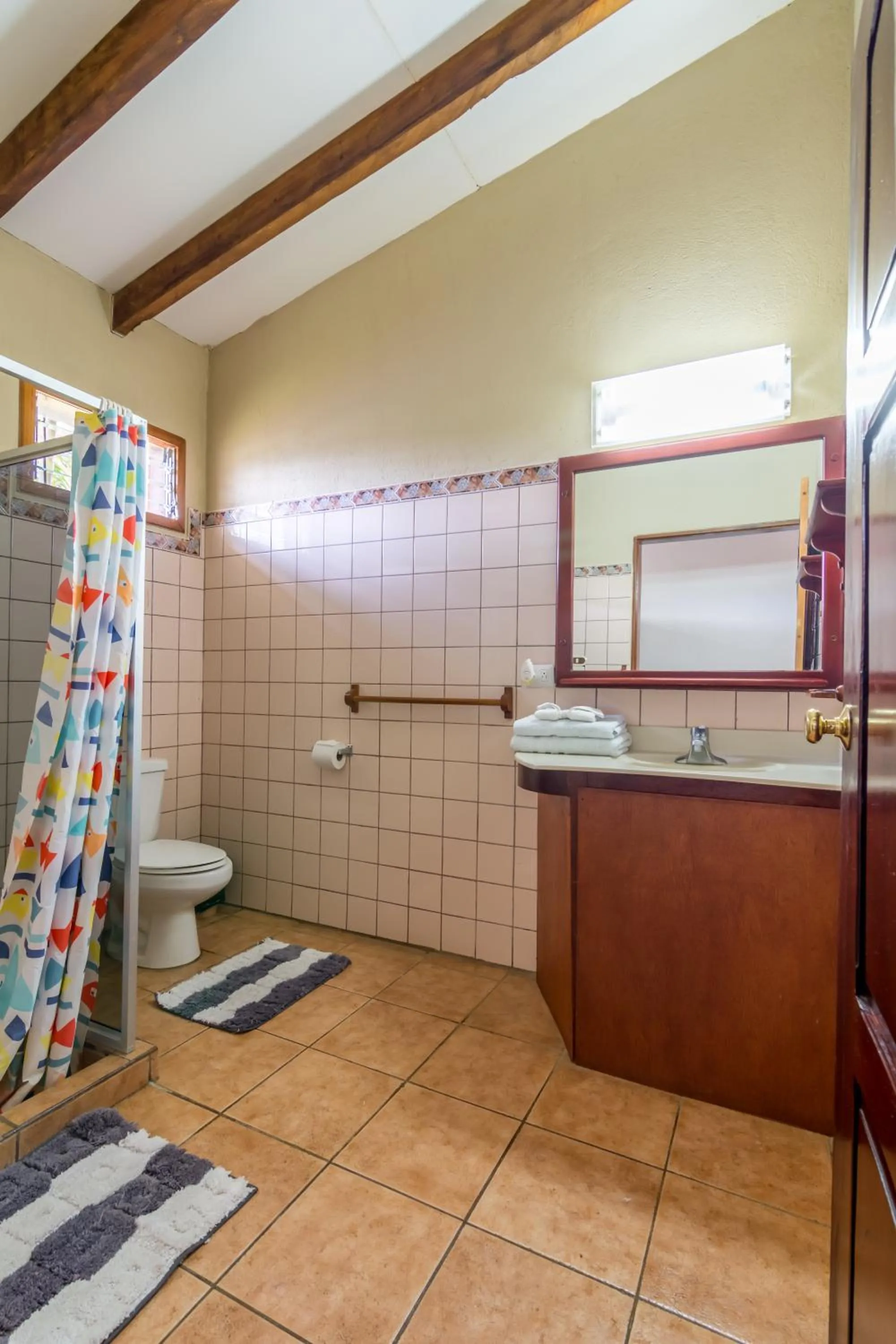 Bathroom in Hotel Guanacaste Lodge