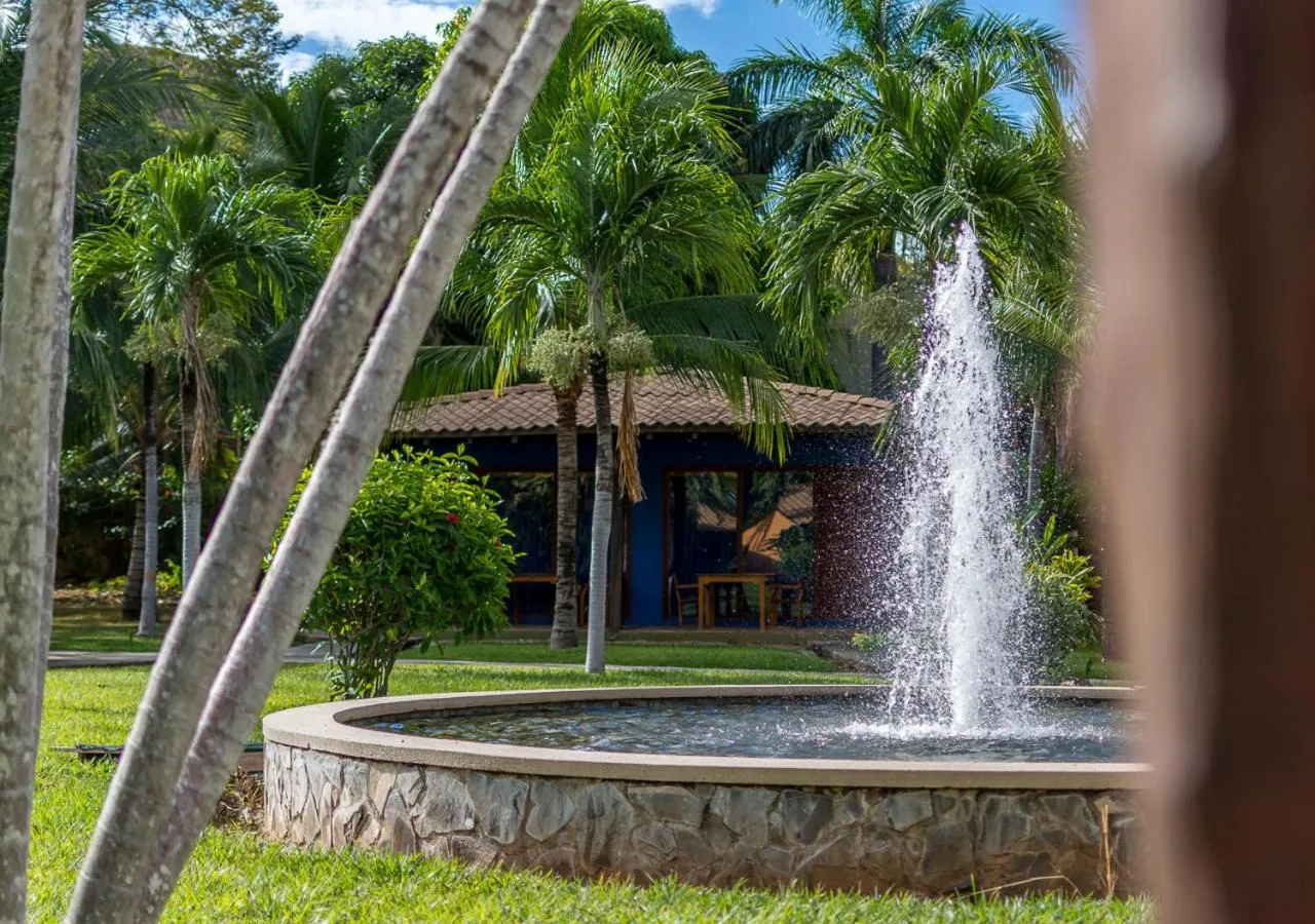 Swimming pool in Hotel Guanacaste Lodge