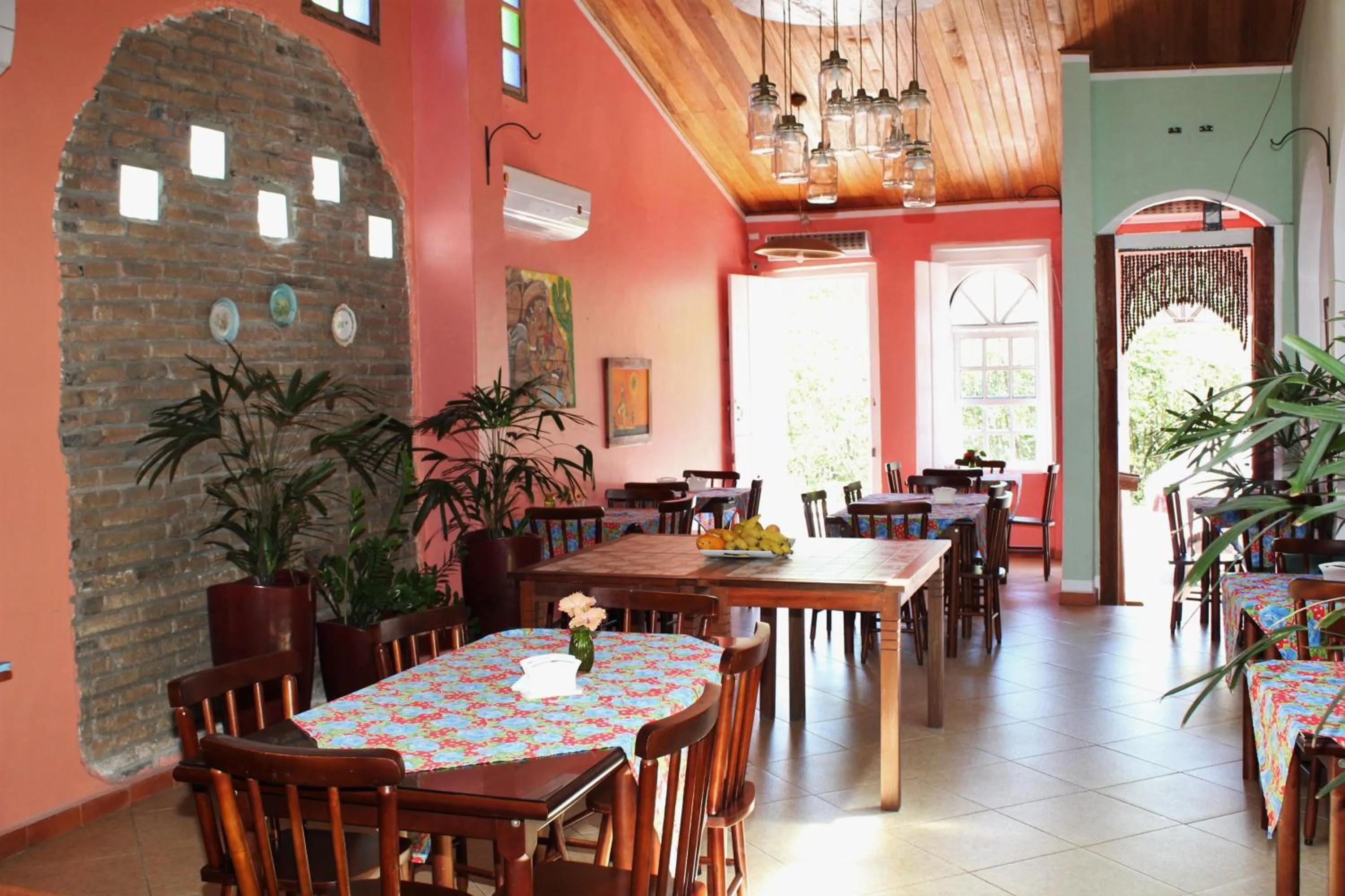 Restaurant/places to eat in Porto Bahia Hotel