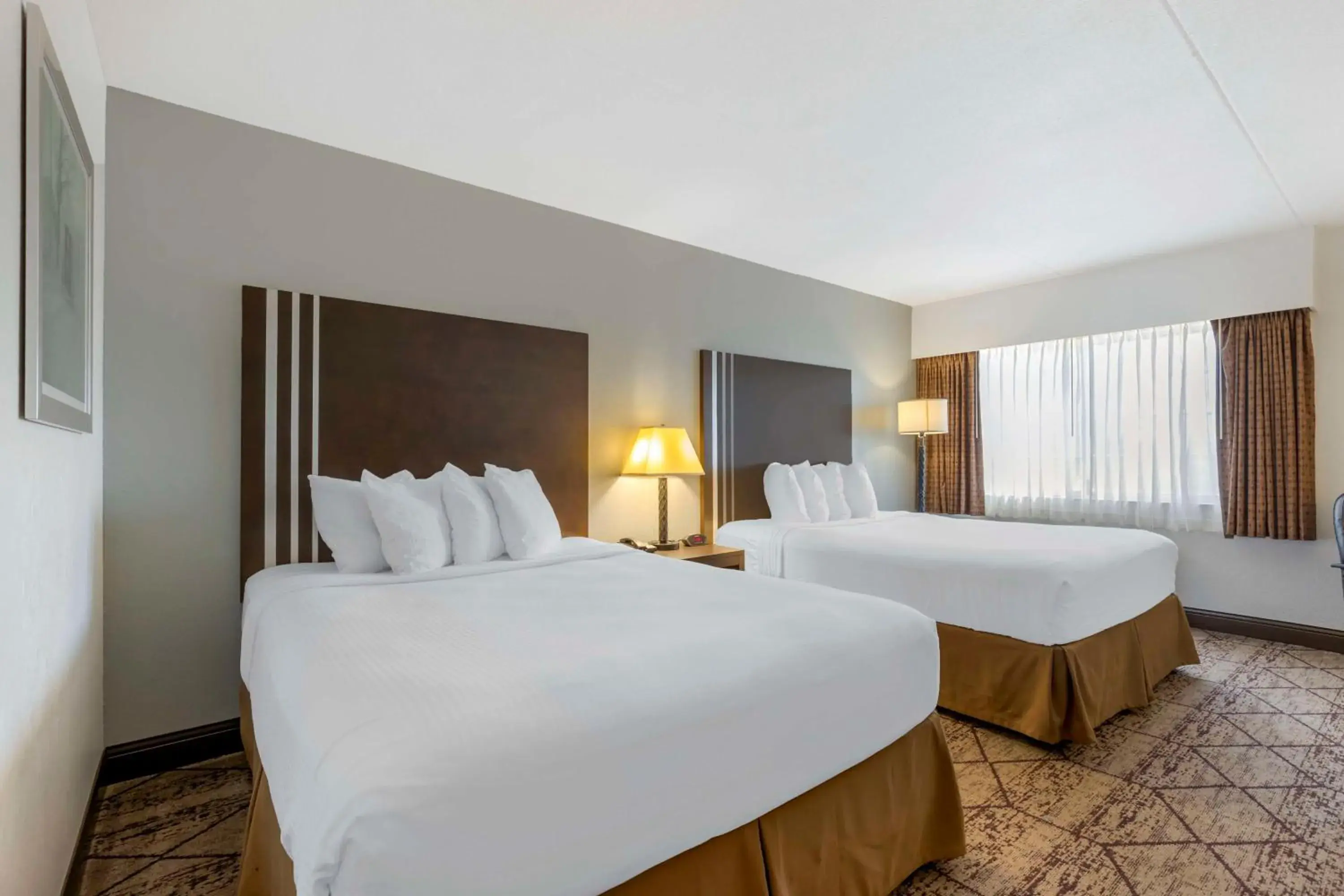 Queen Room with Two Queen Beds - Non-Smoking in Best Western Plus Longbranch Hotel & Convention Center Queen Room with Two Queen Beds - Non-Smoking in Best Western Plus Longbranch Hotel & Convention Center