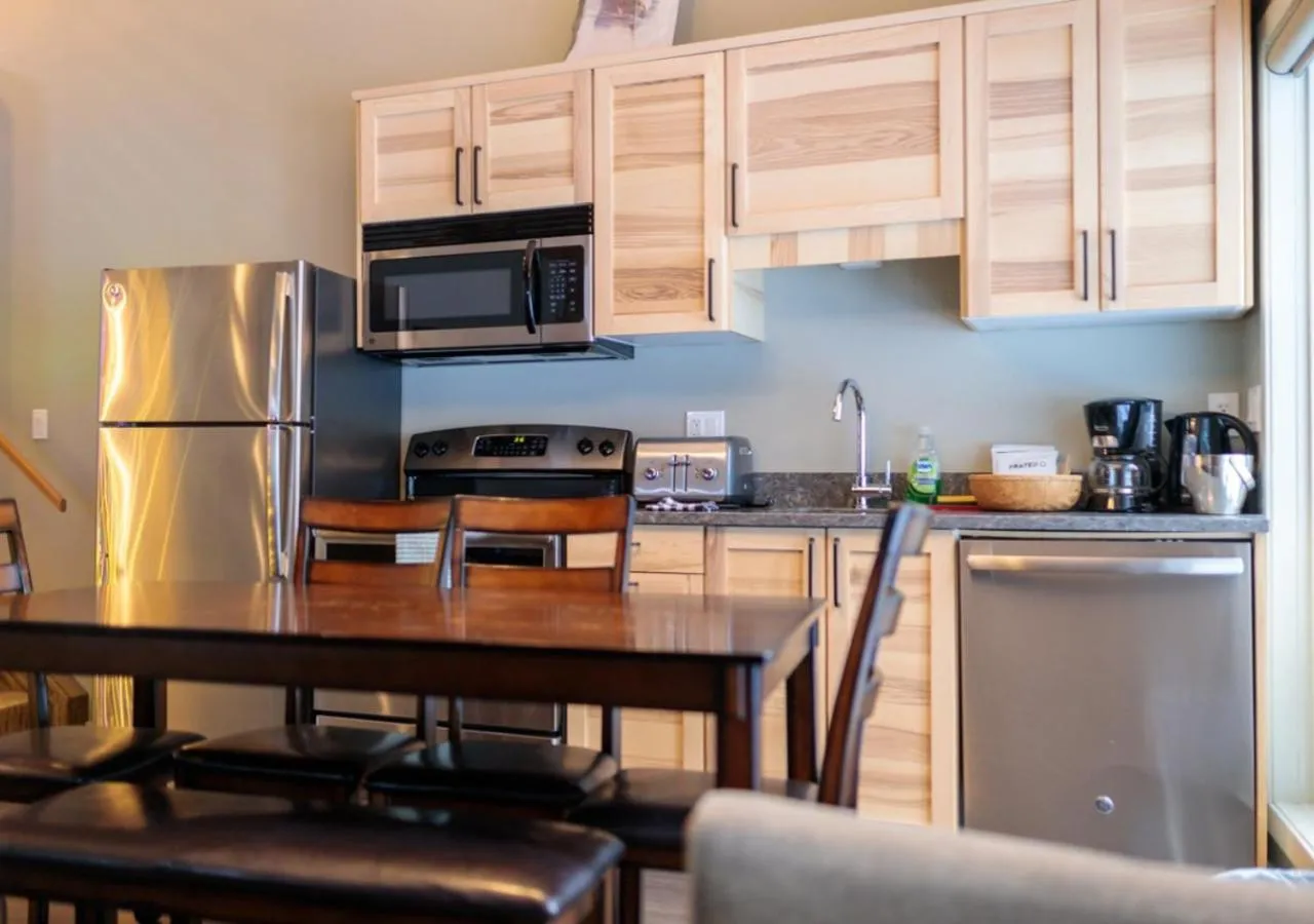 kitchen in The Juniper Hotel & Bistro