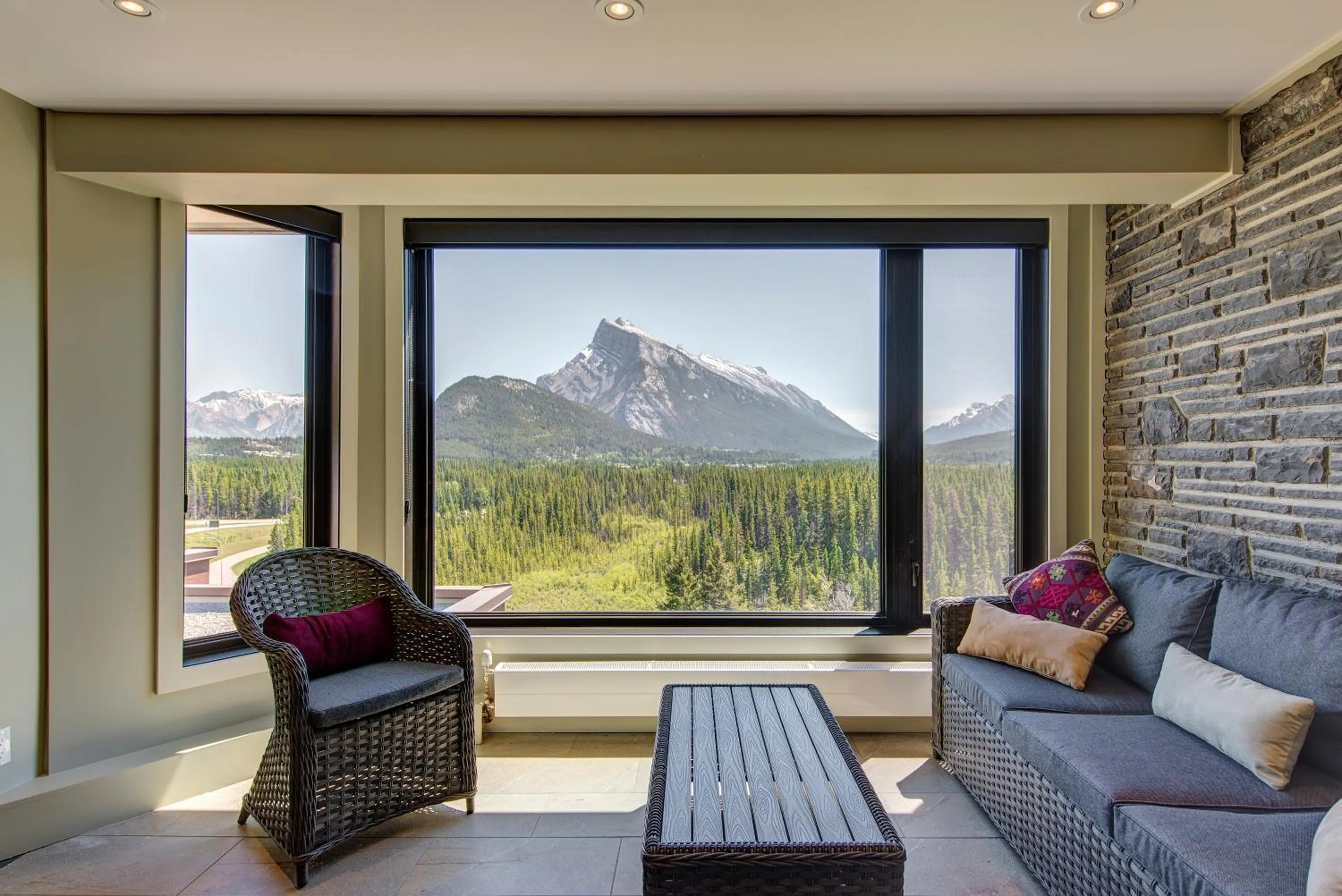 Seating area in The Juniper Hotel & Bistro