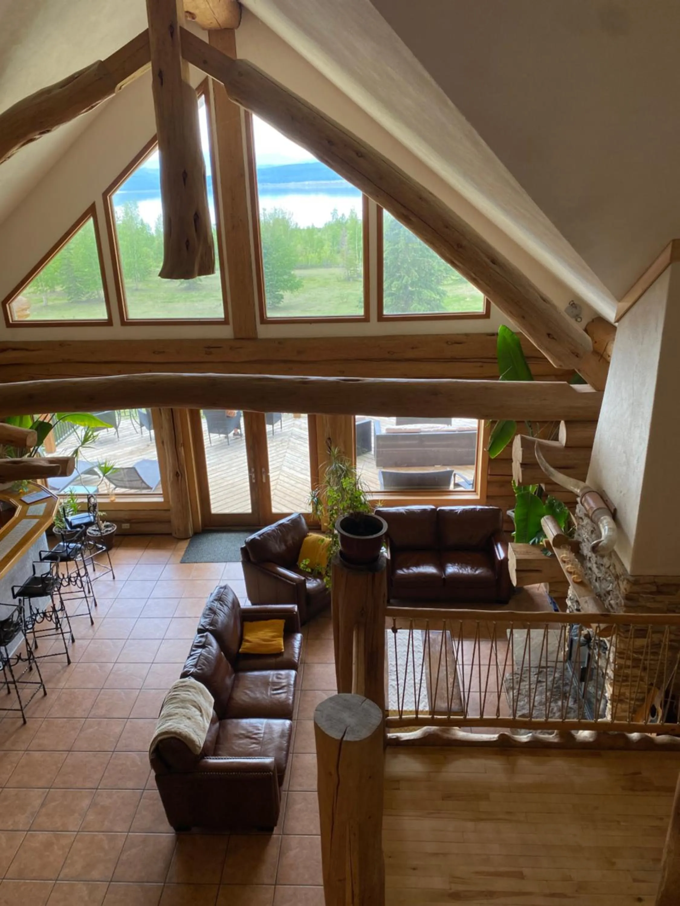 Living room in Williston Lake Resort