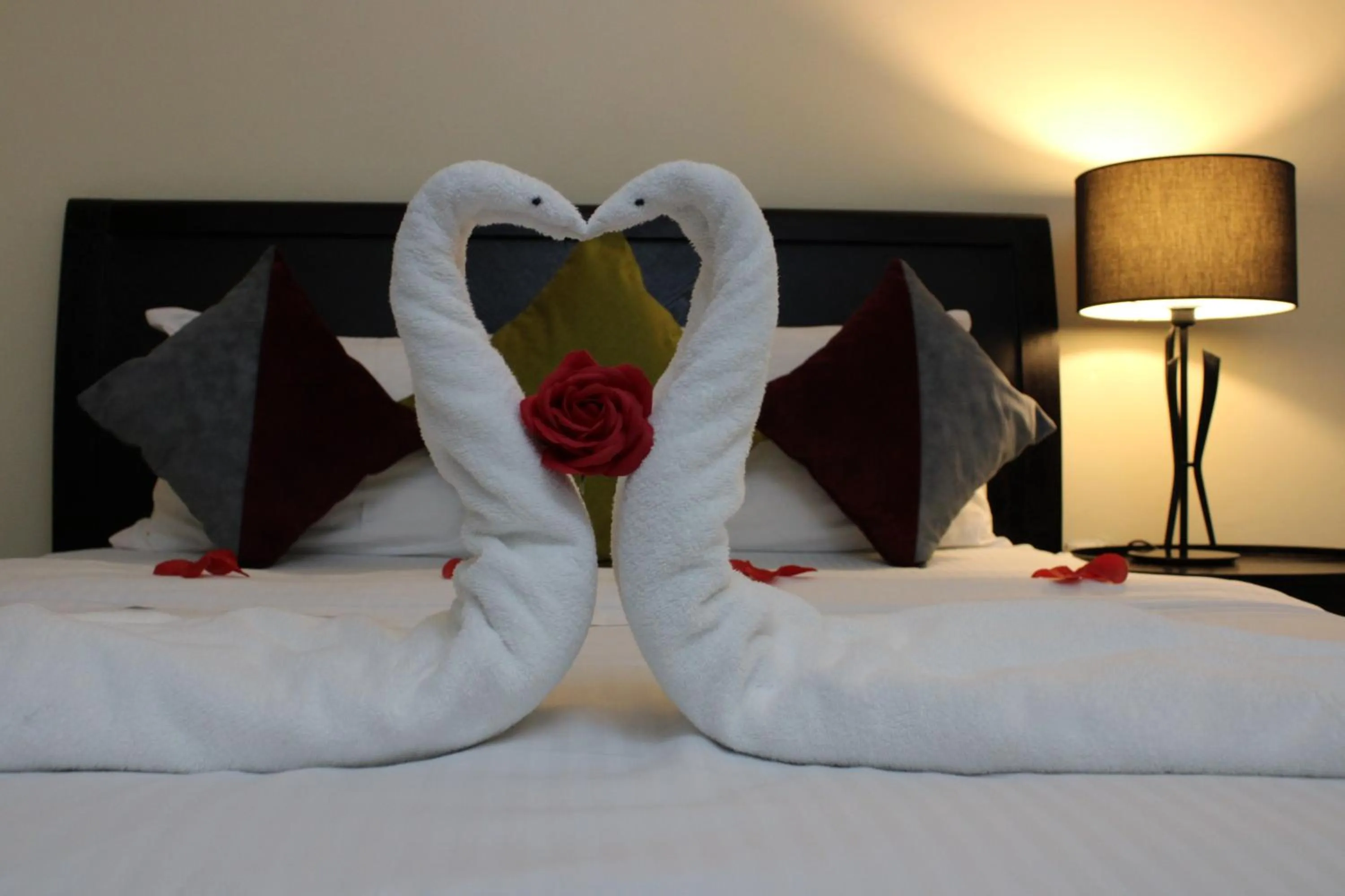 Bedroom, Bed in Al Smou Hotel Apartments - MAHA HOSPITALITY GROUP