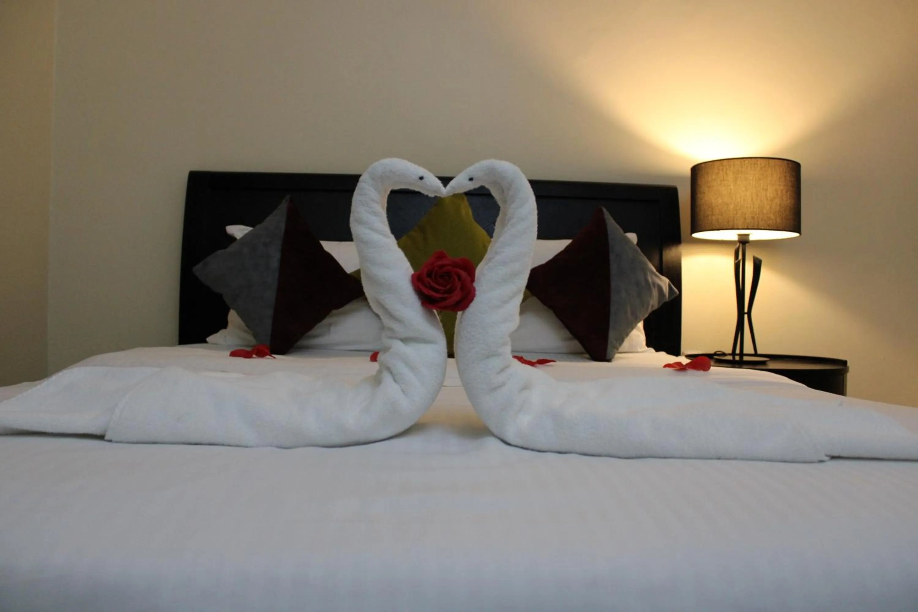 Bedroom, Bed in Al Smou Hotel Apartments - MAHA HOSPITALITY GROUP