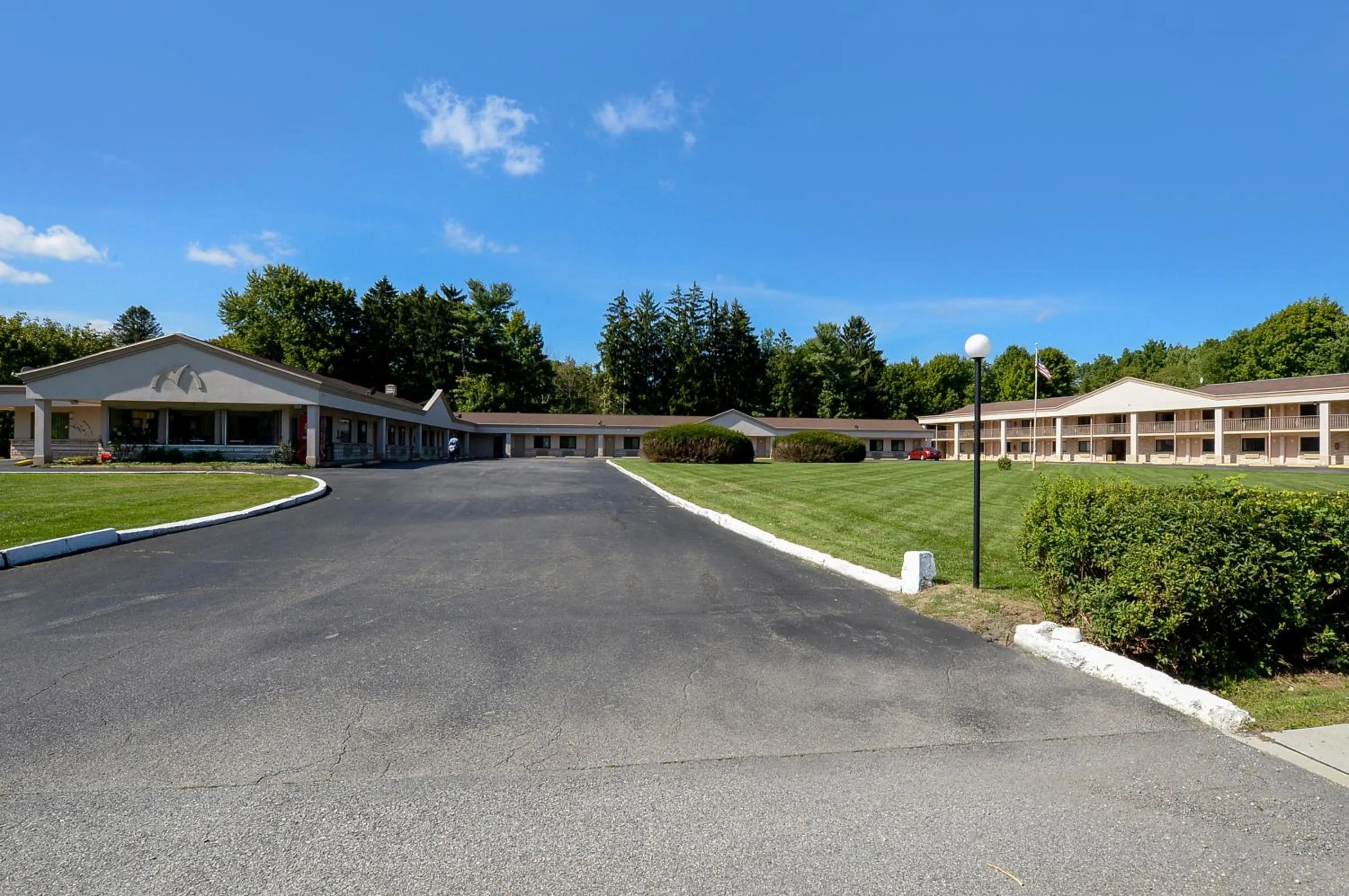 Facade/entrance in Americas Best Value Inn at Central Valley-Woodbury
