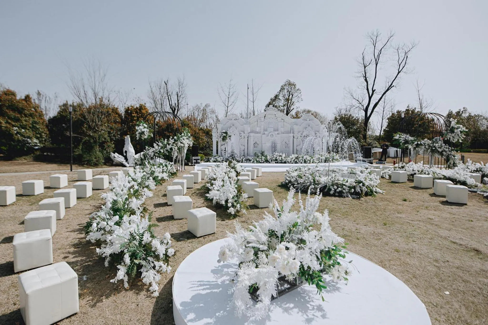 Meeting/conference room in Crowne Plaza Xuzhou Dalong Lake by IHG