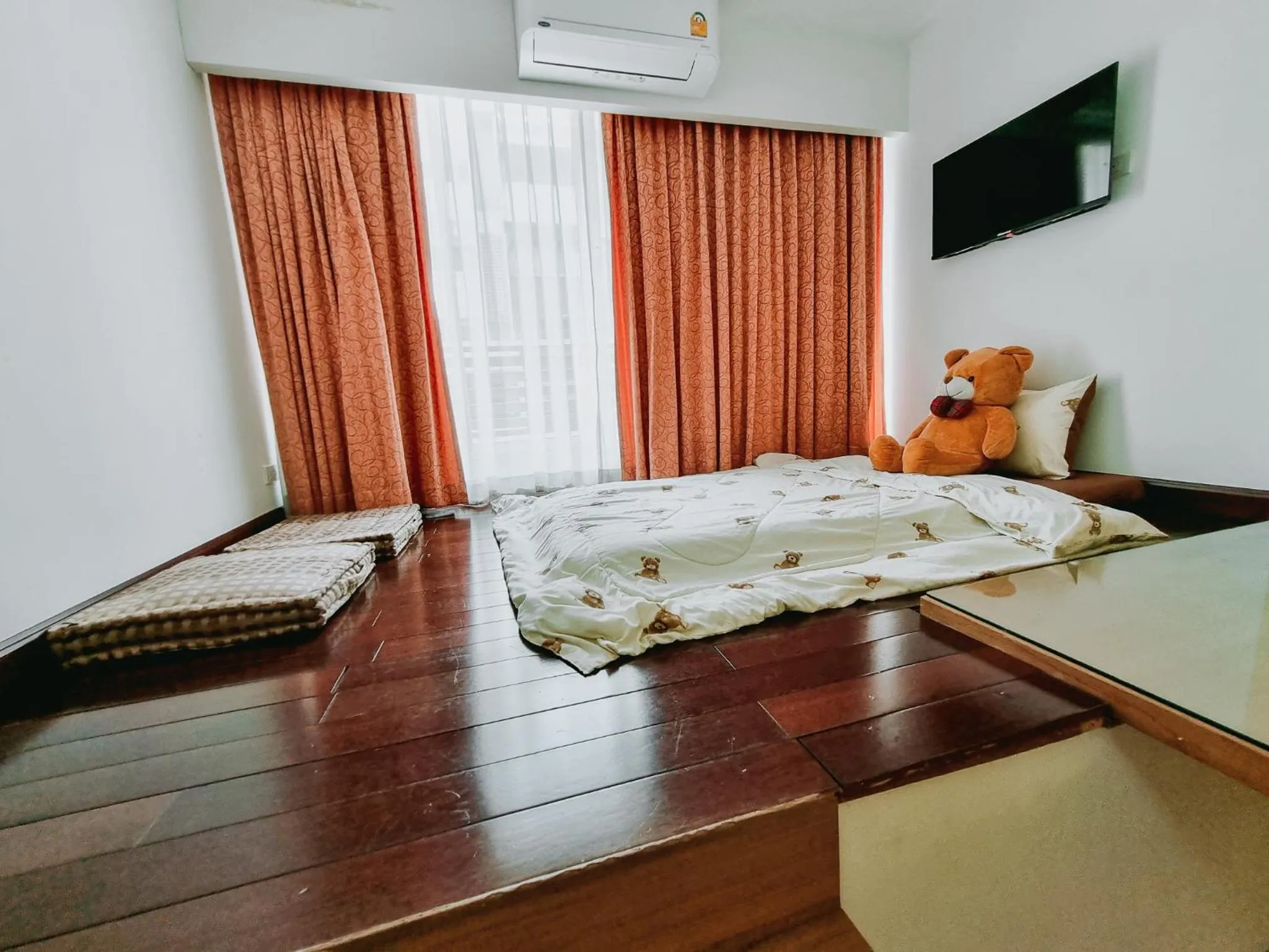 TV and multimedia, Bed in P2 Boutique