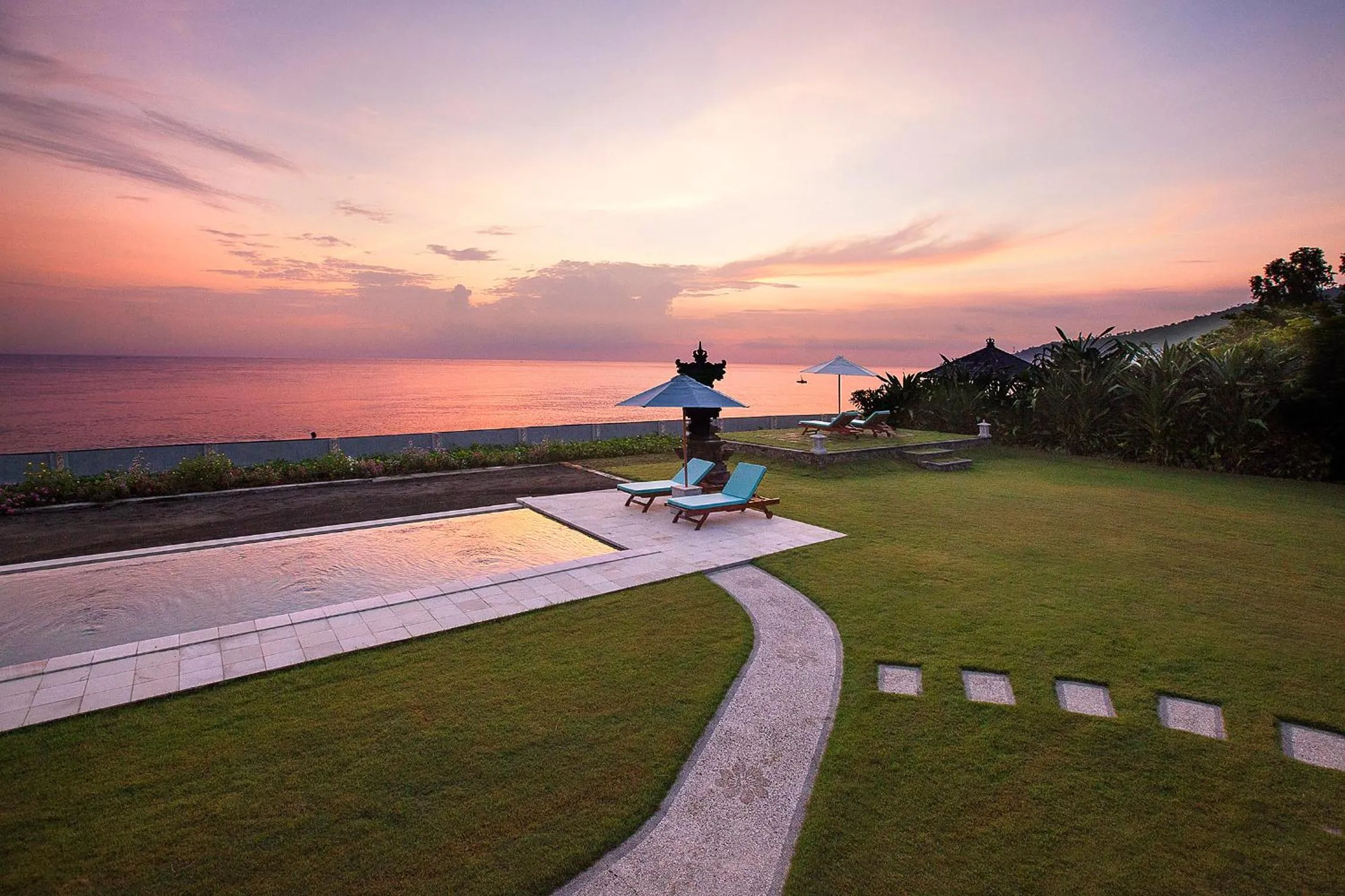 Garden in Aslin Villa