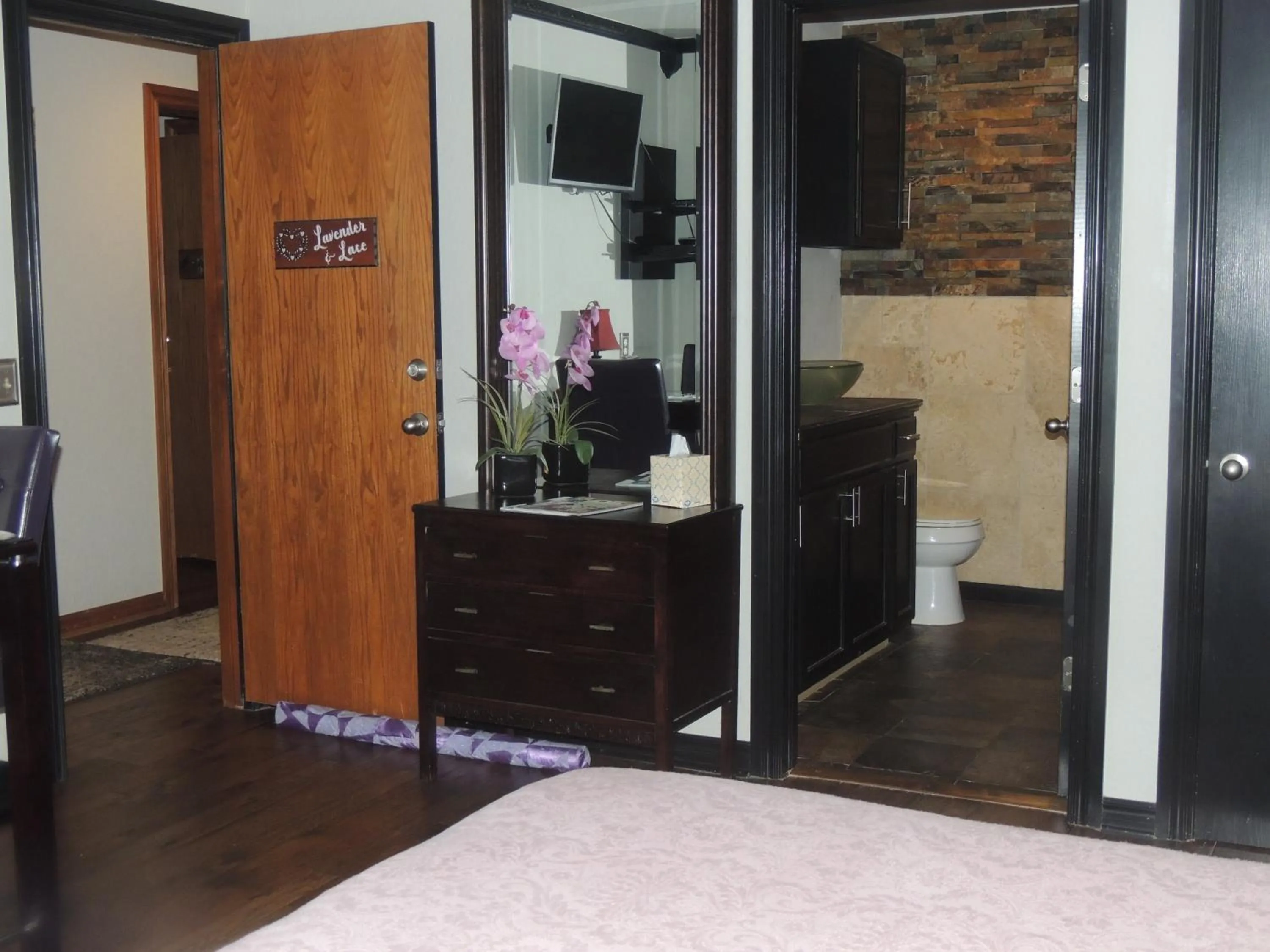 The Whispering Pines Inn