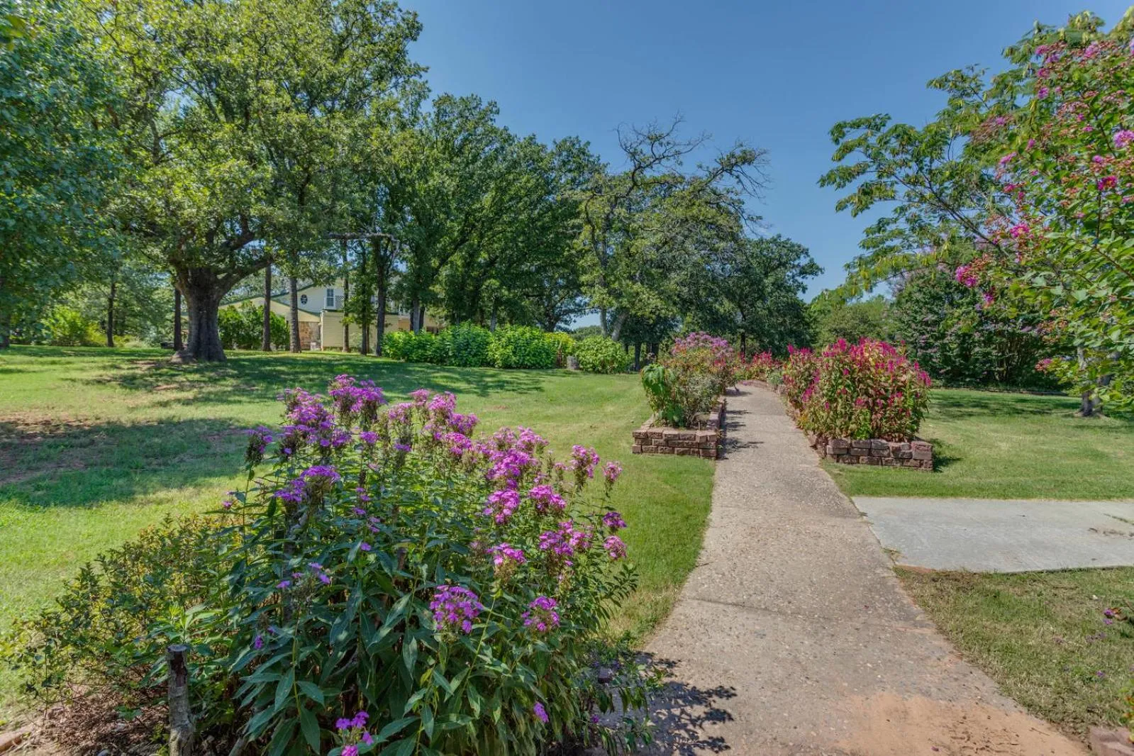 The Whispering Pines Inn