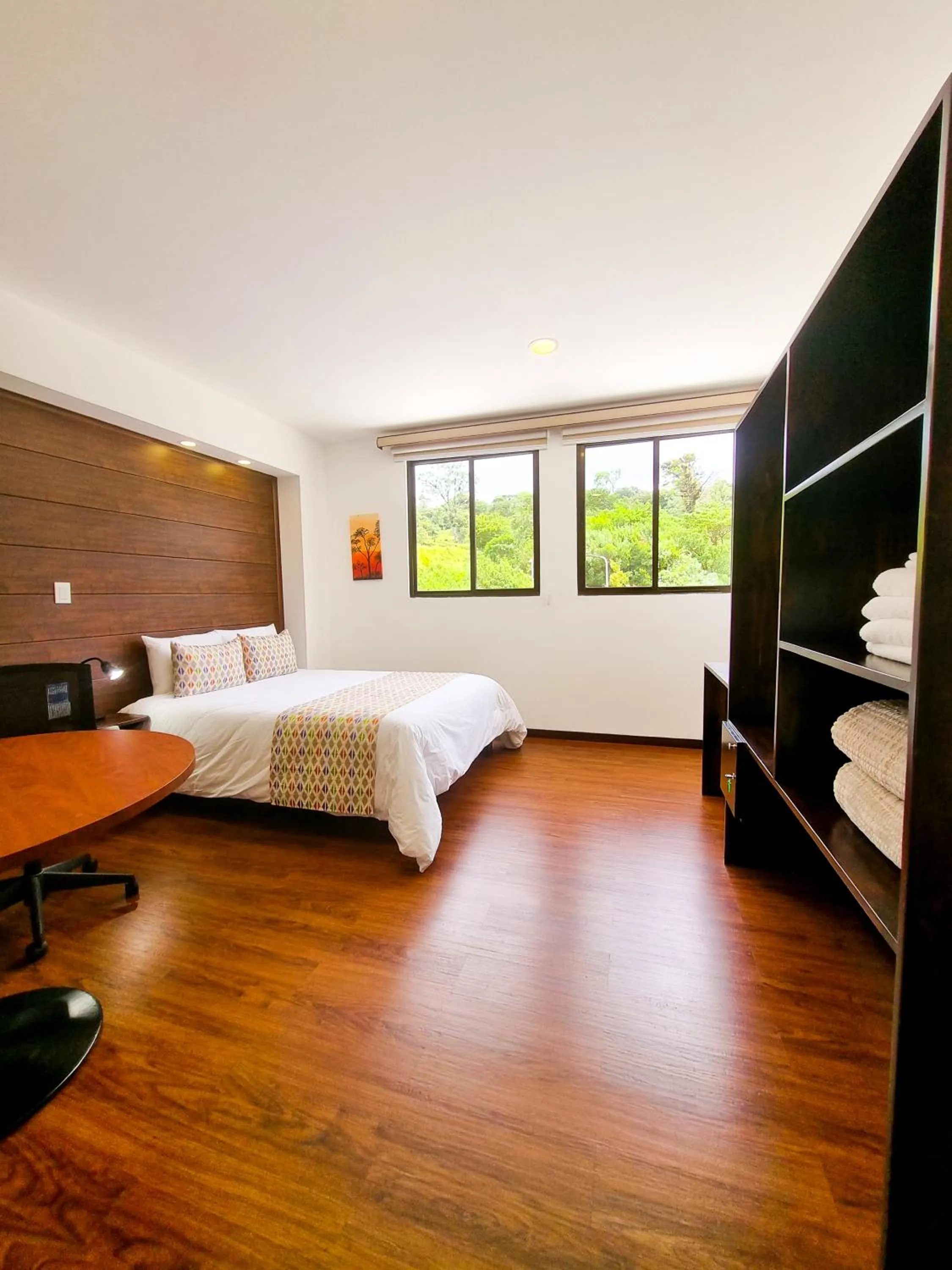 Photo of the whole room, Bed in Burbi Lake Lodge Monteverde