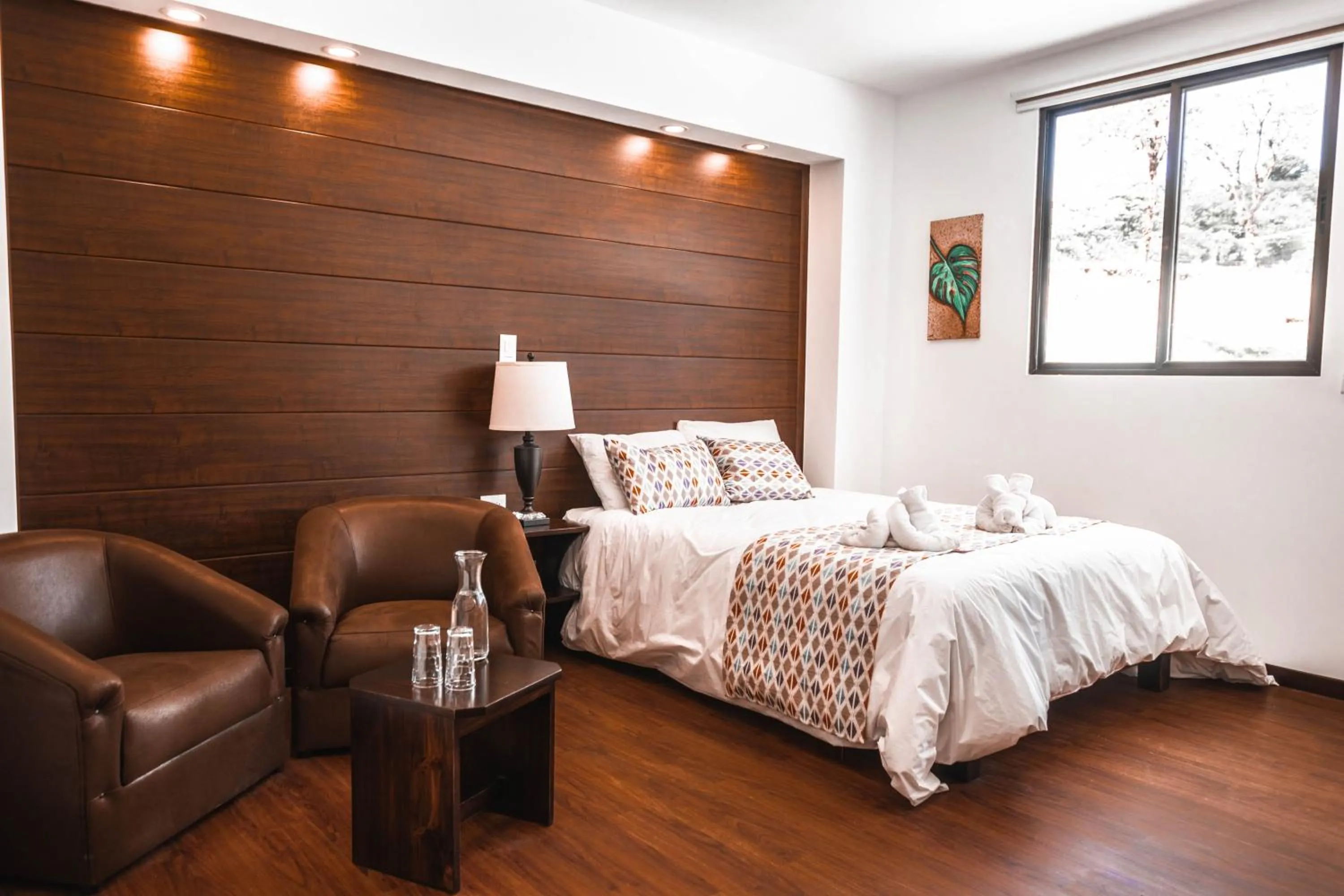 Bed in Burbi Lake Lodge Monteverde