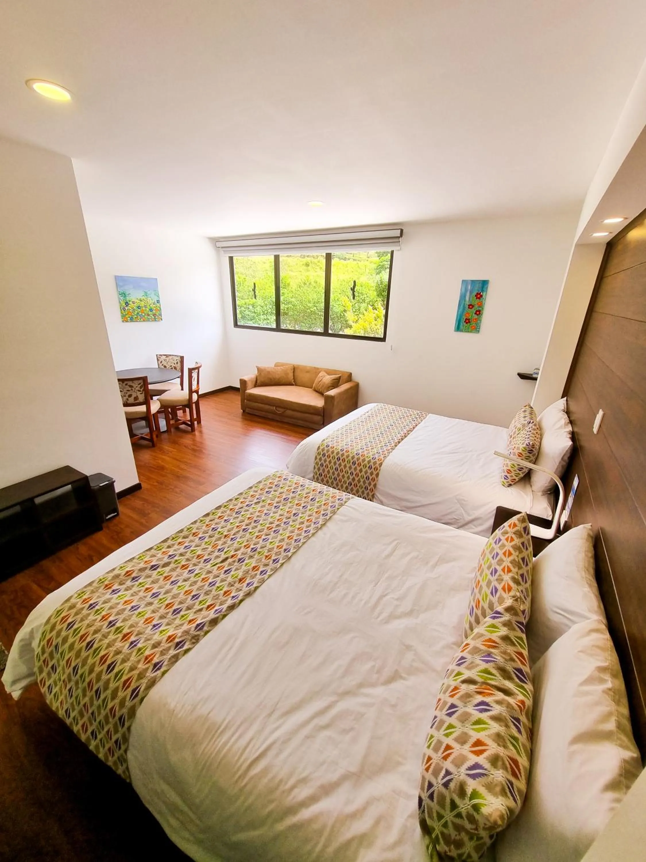 Photo of the whole room, Bed in Burbi Lake Lodge Monteverde