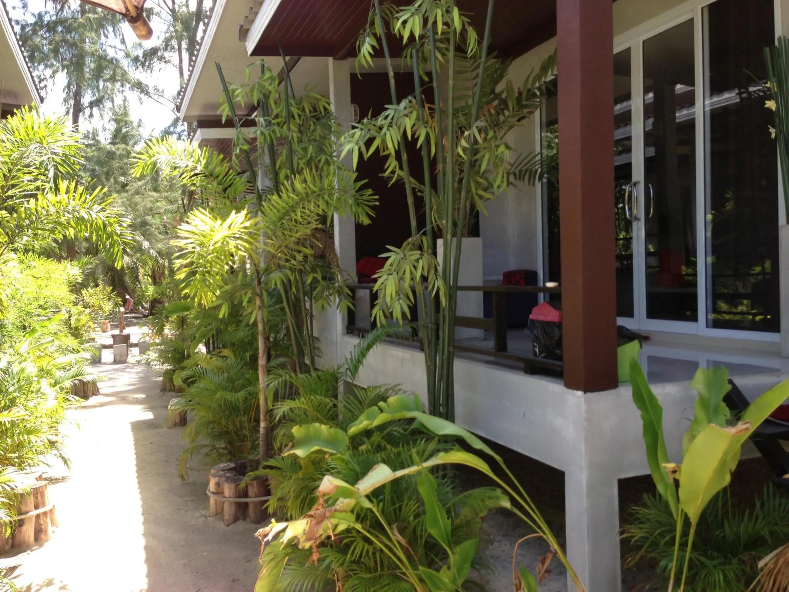 Phangan Cove Beach Resort