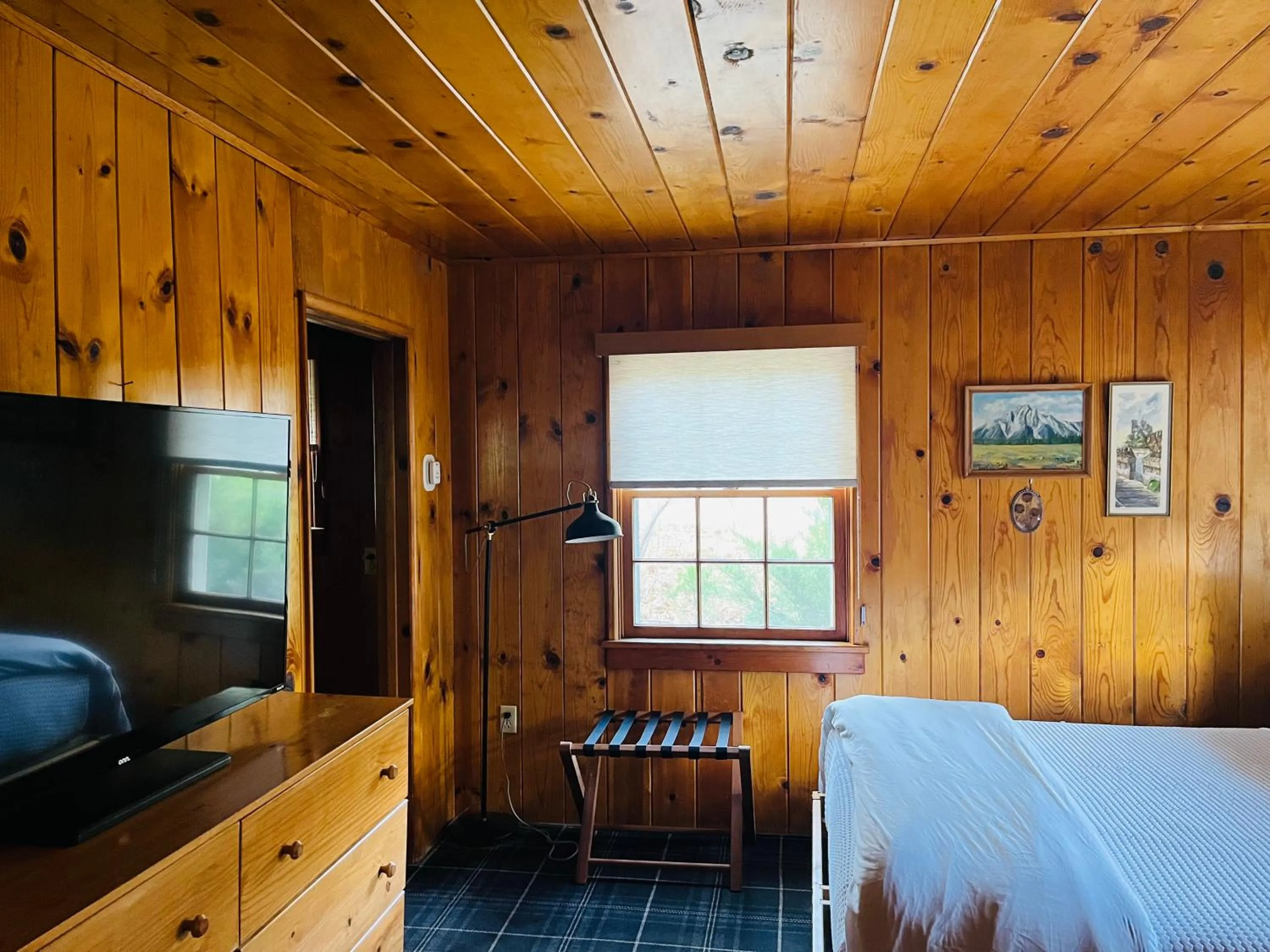 Bed in The Fireside Inn