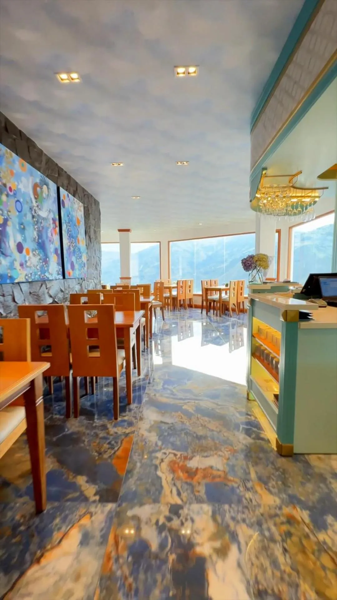 Restaurant/places to eat in Luna Volcán, Adventure SPA - formerly Luna Runtún