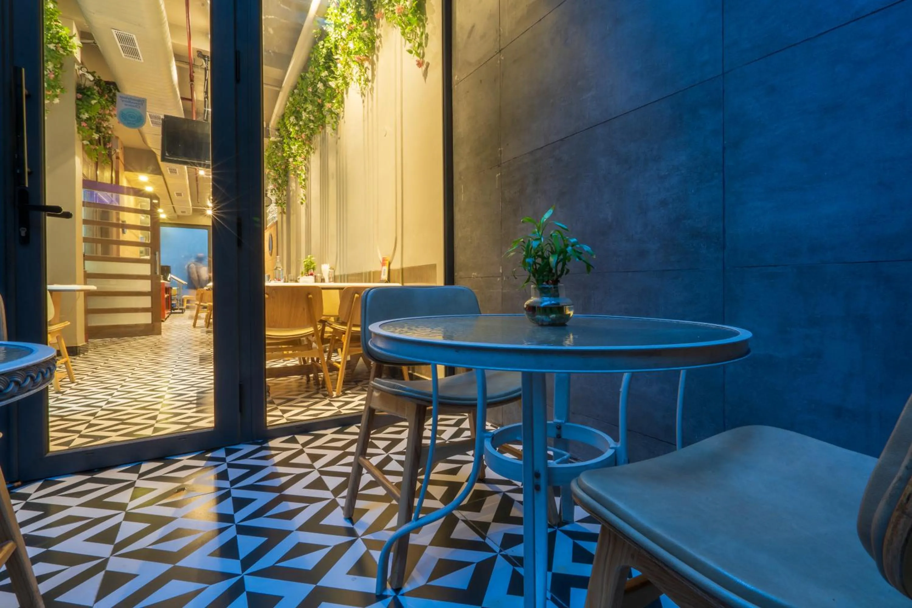 Restaurant/places to eat in Cosy Grand, Chanakyapuri by The Cosy Hotels