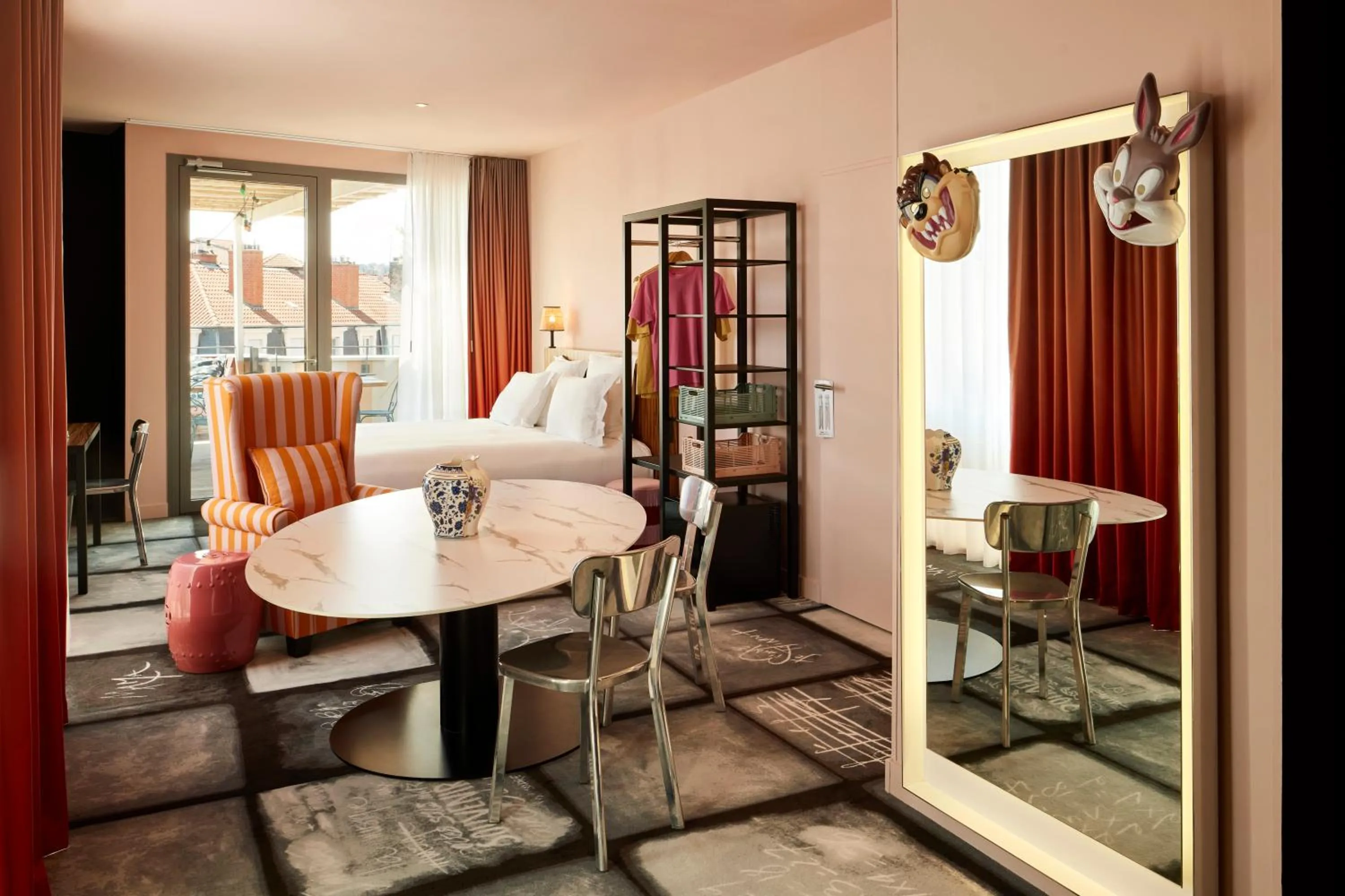 Photo of the whole room in Mama Shelter Lyon