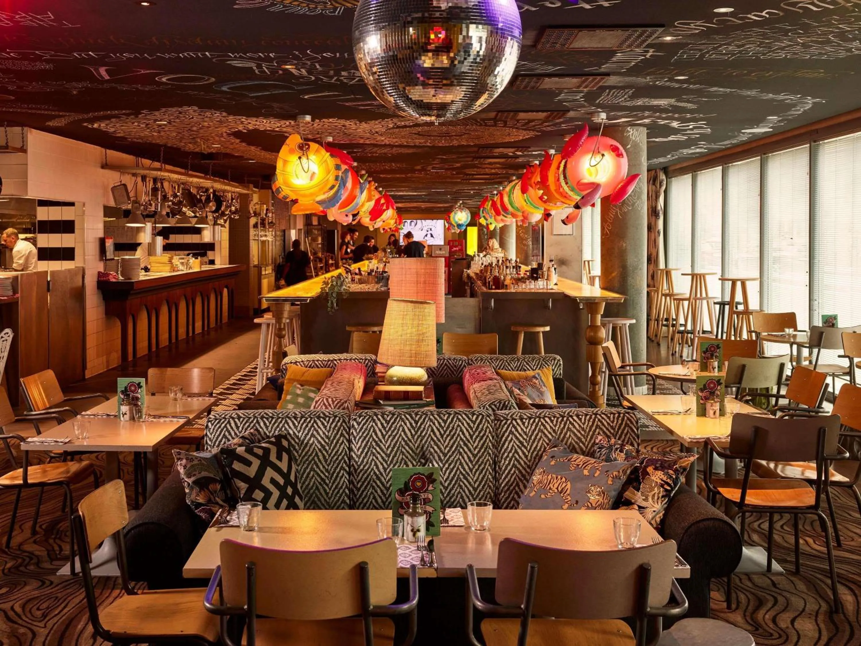 Lounge or bar in Mama Shelter Lyon