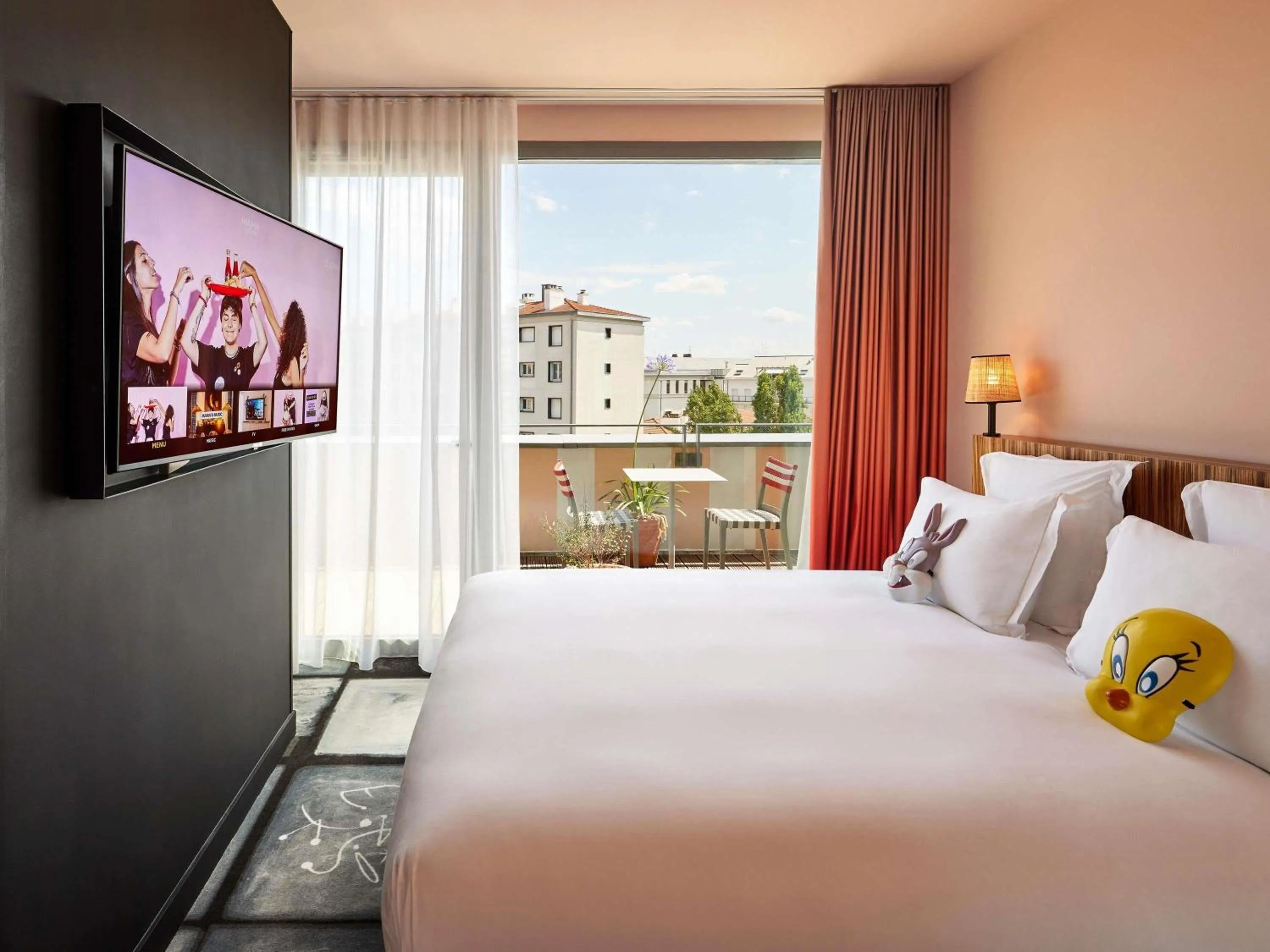 Bedroom, Bed in Mama Shelter Lyon