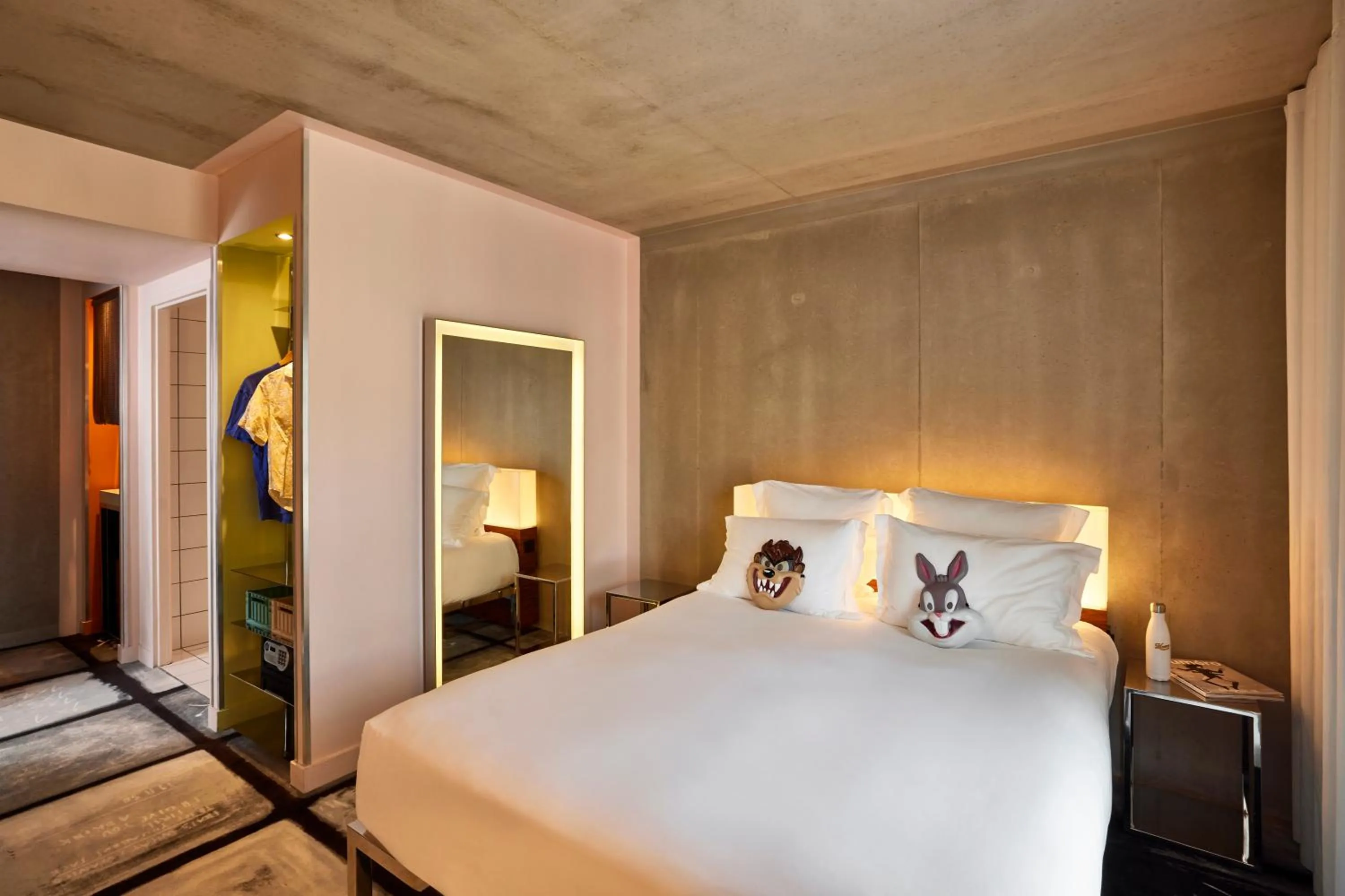 Bed in Mama Shelter Lyon