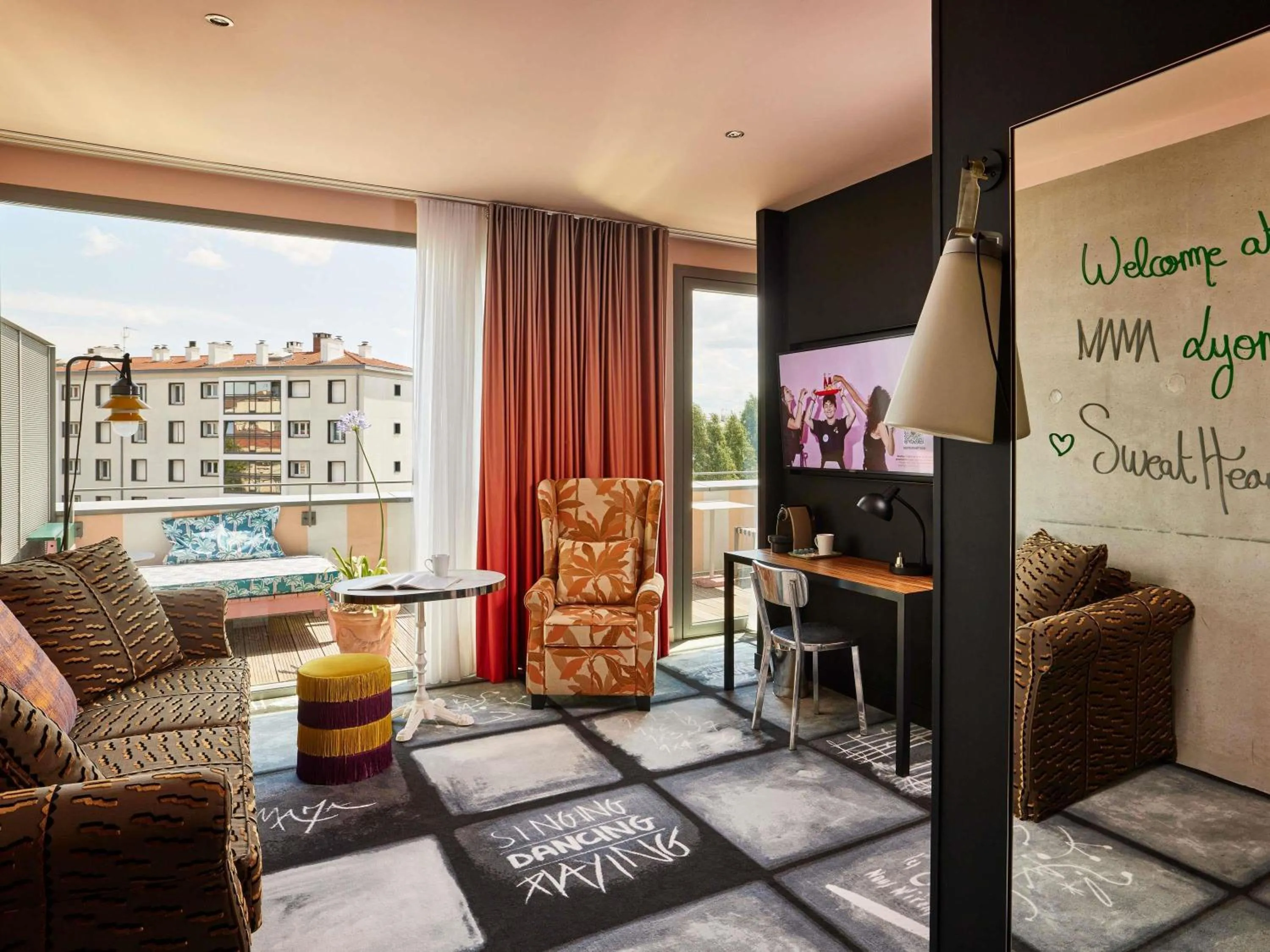 Bedroom in Mama Shelter Lyon