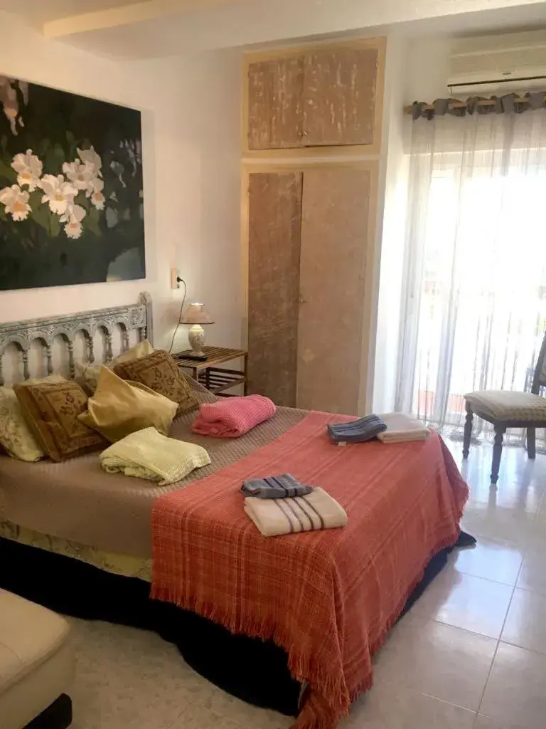Double Room with Private Bathroom in El Artista Double Room with Private Bathroom in El Artista