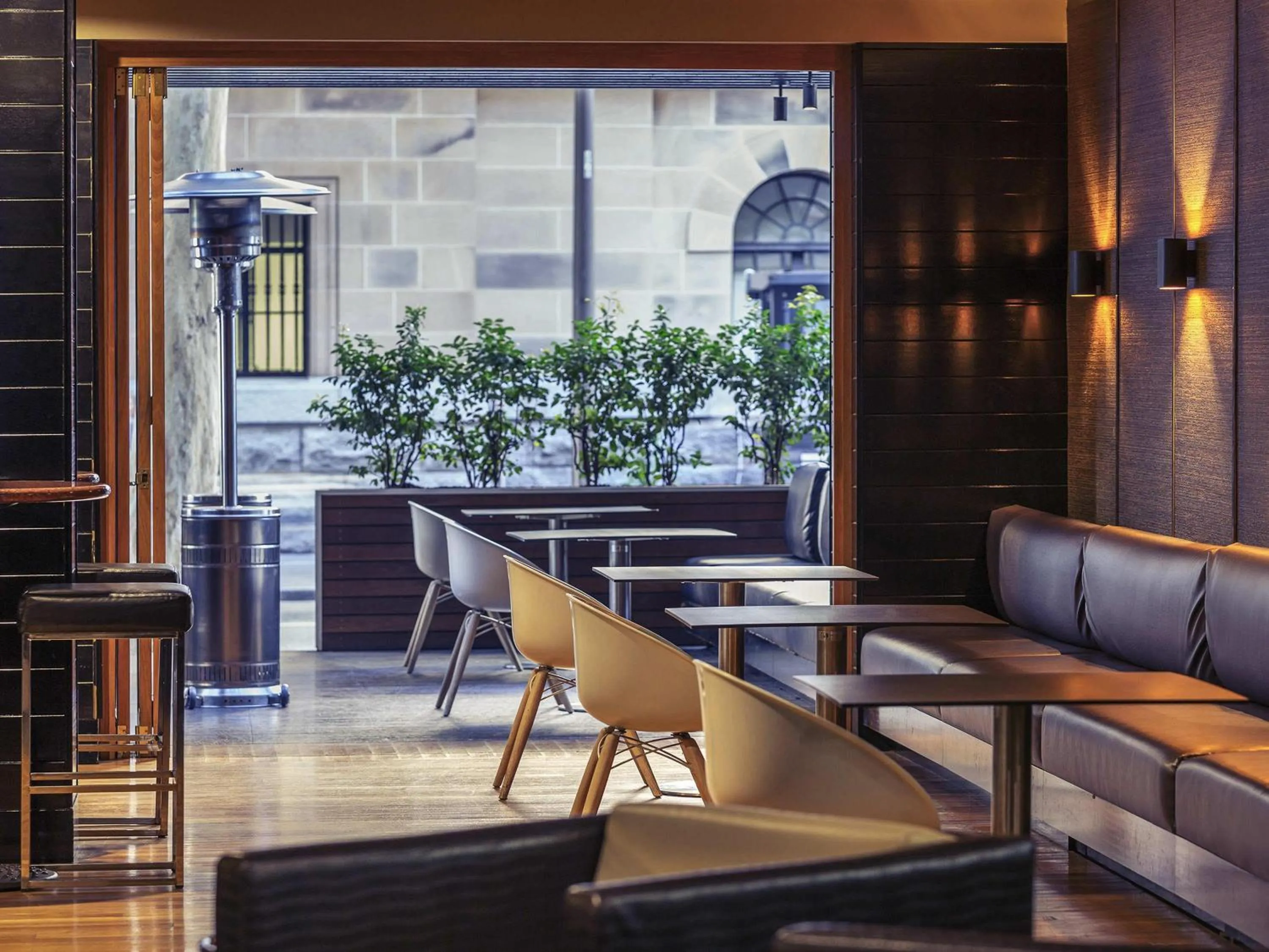 Lounge or bar in Mercure Brisbane King George Square
